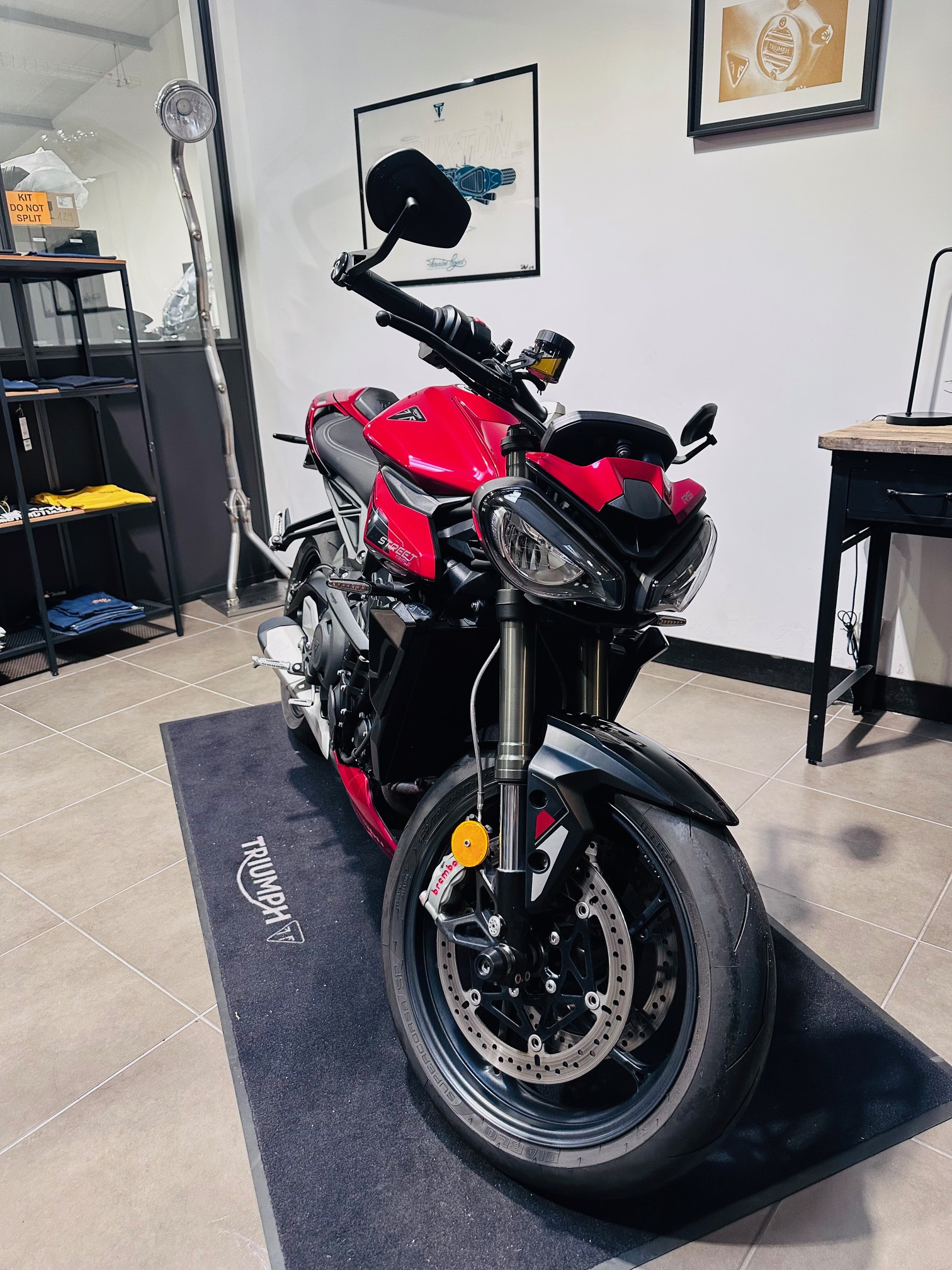 TRIUMPH STREET TRIPLE 765 RS – Image 2