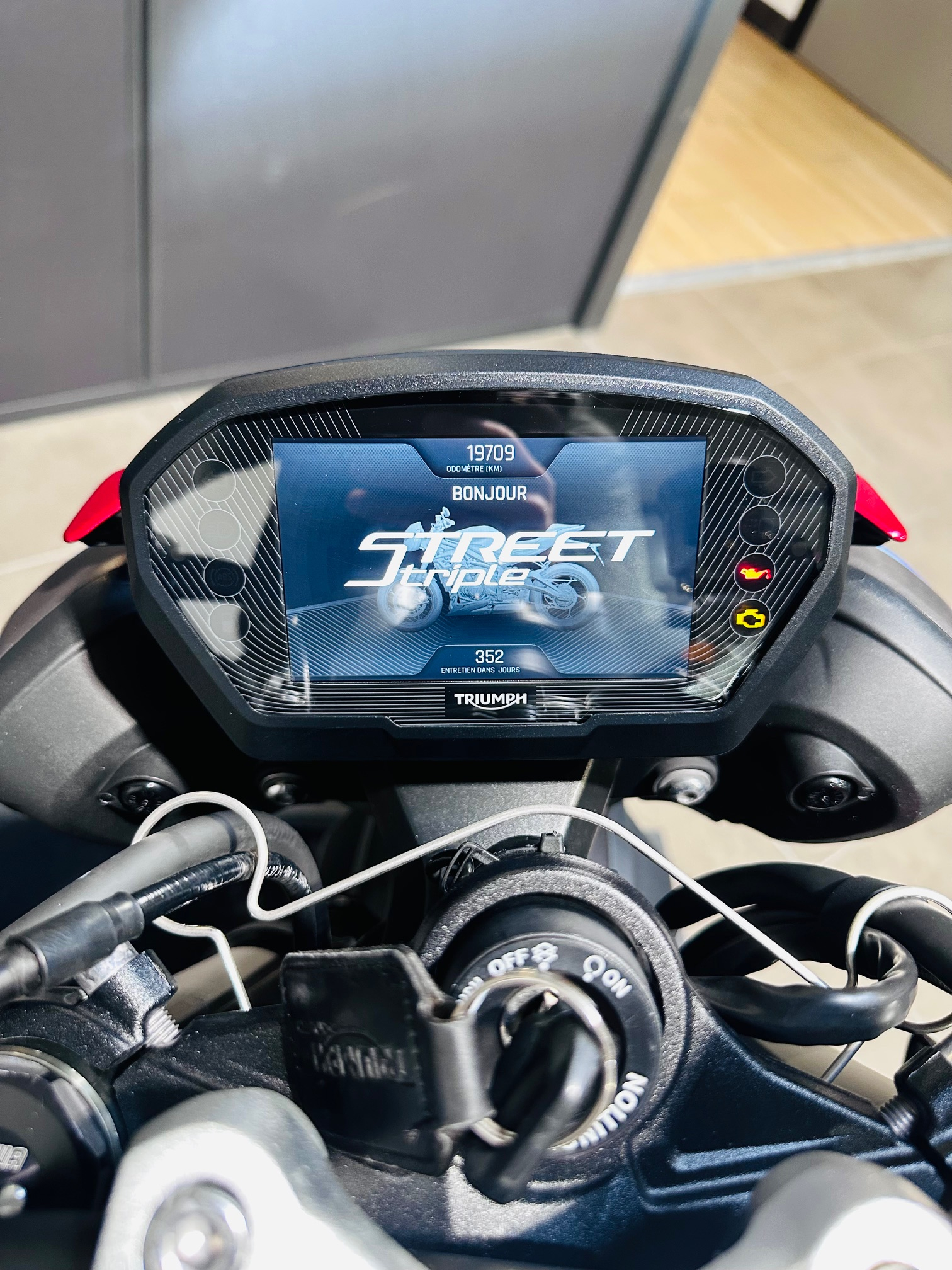 TRIUMPH STREET TRIPLE 765 RS – Image 5