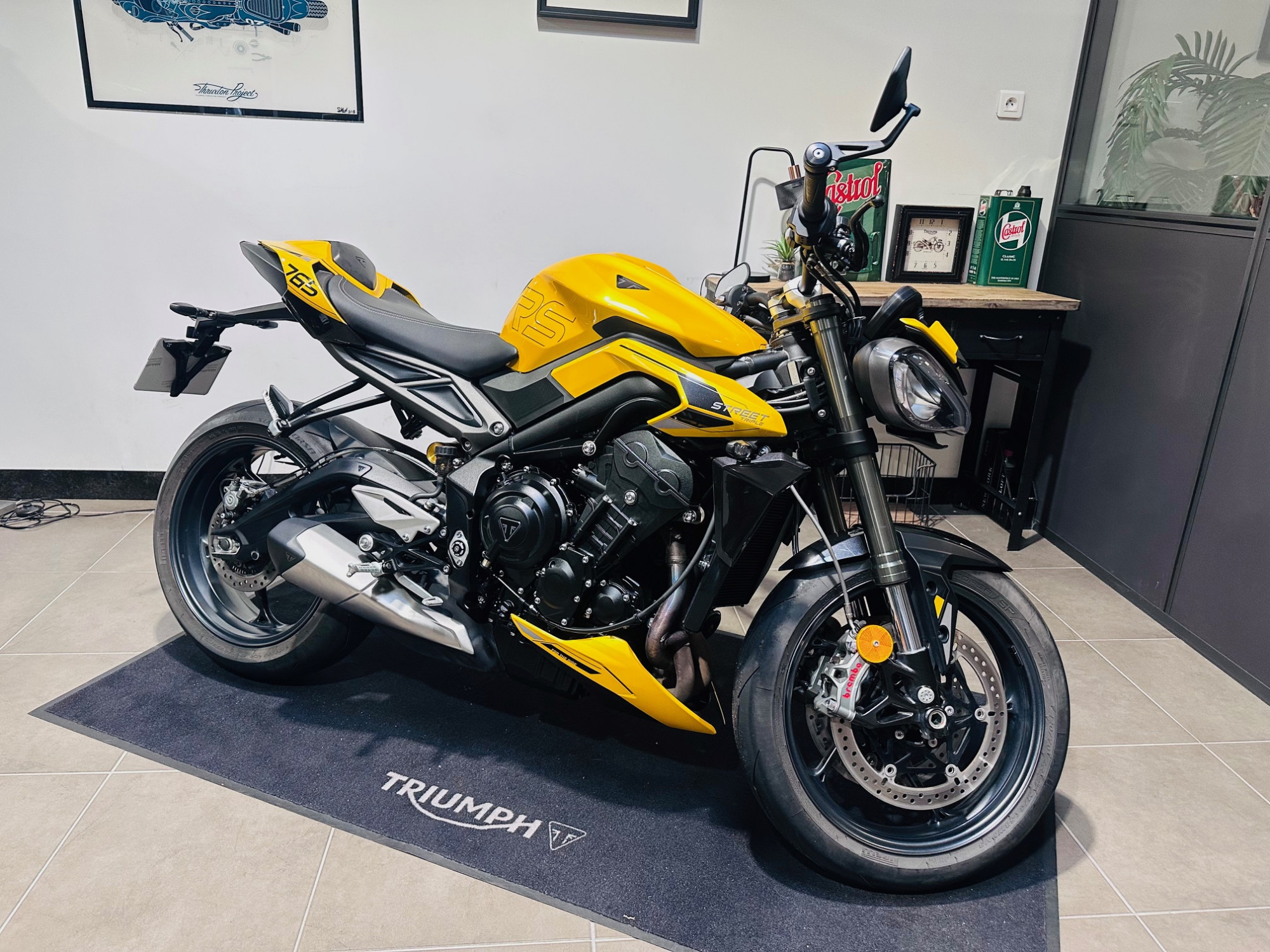 TRIUMPH STREET TRIPLE 765 RS – Image 2