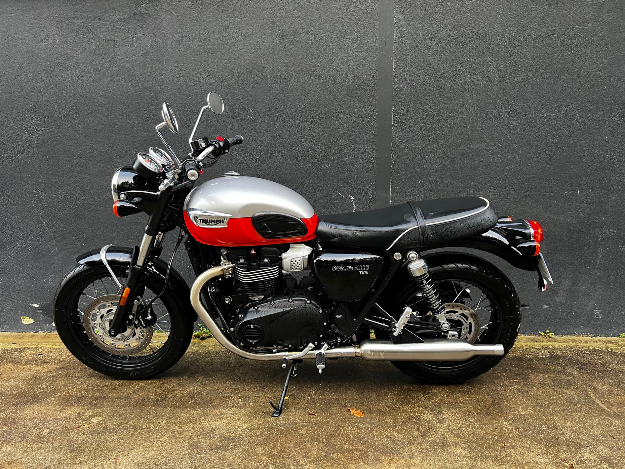 TRIUMPH Bonneville T100 - A2 – Image 3