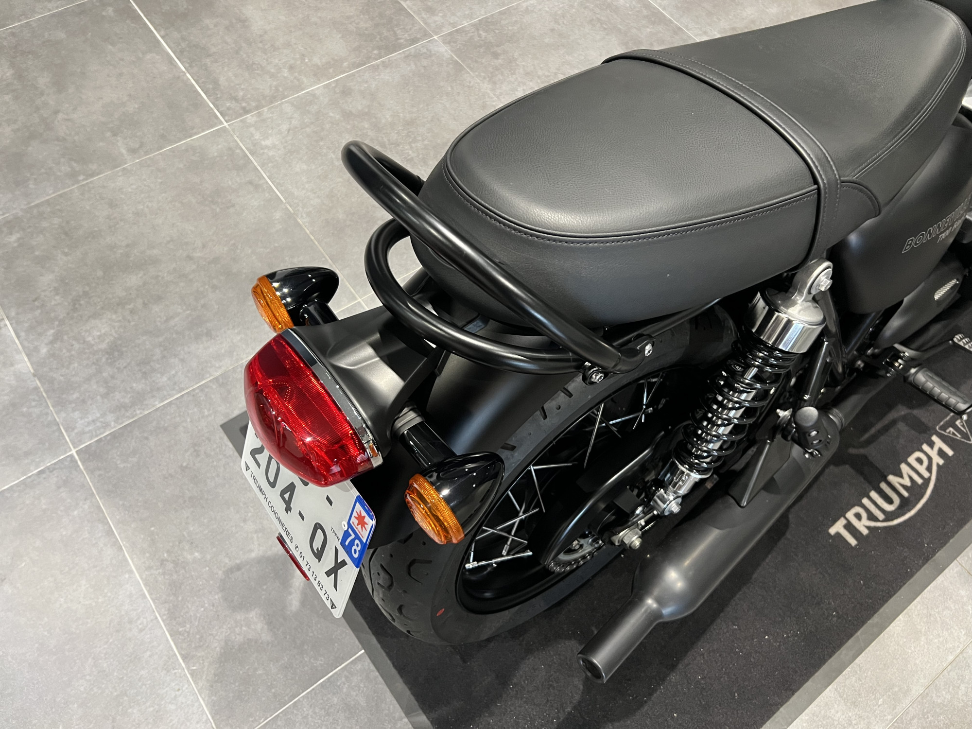 TRIUMPH Bonneville T100 Black - A2 – Image 7
