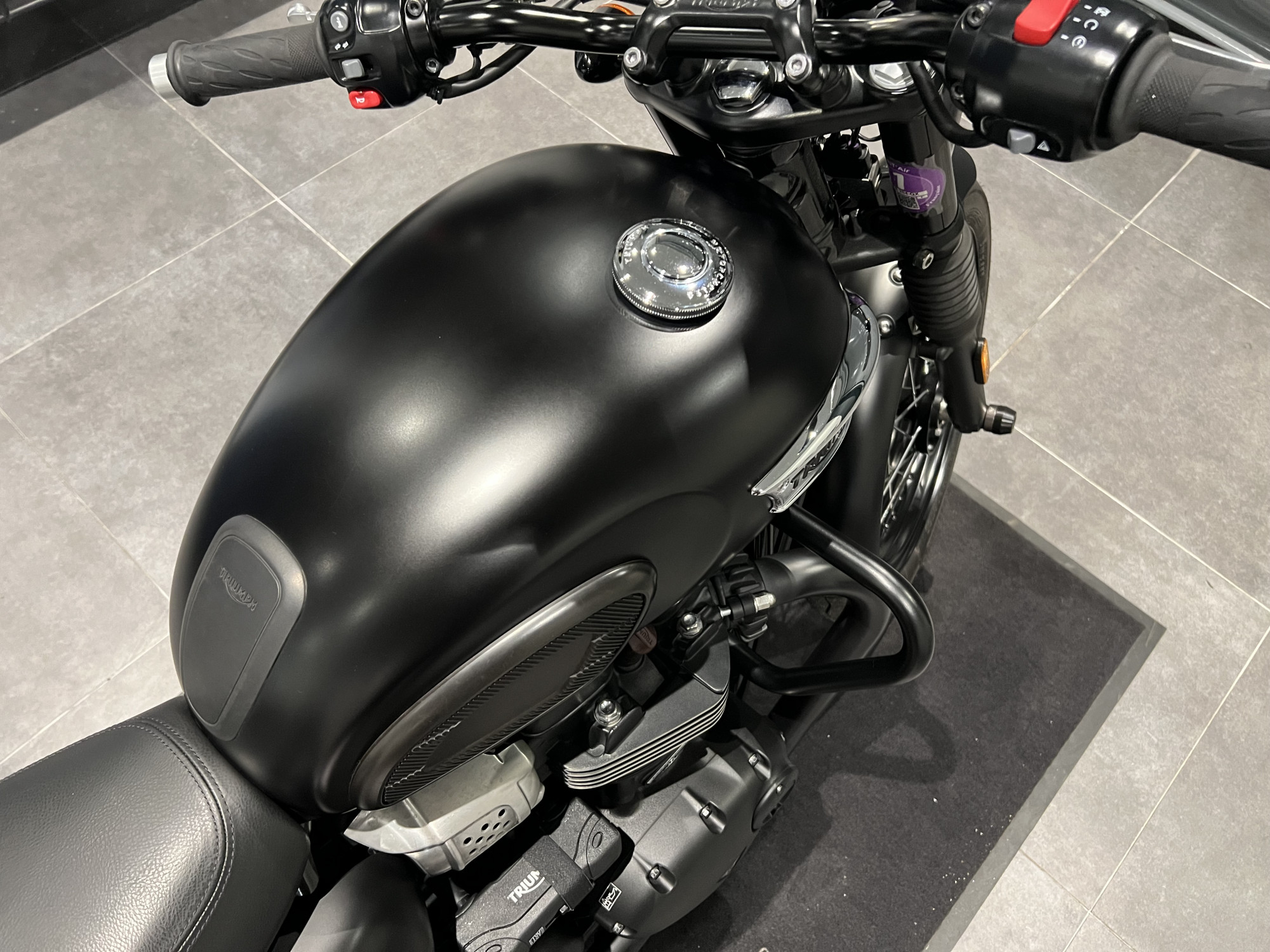 TRIUMPH Bonneville T100 Black - A2 – Image 8