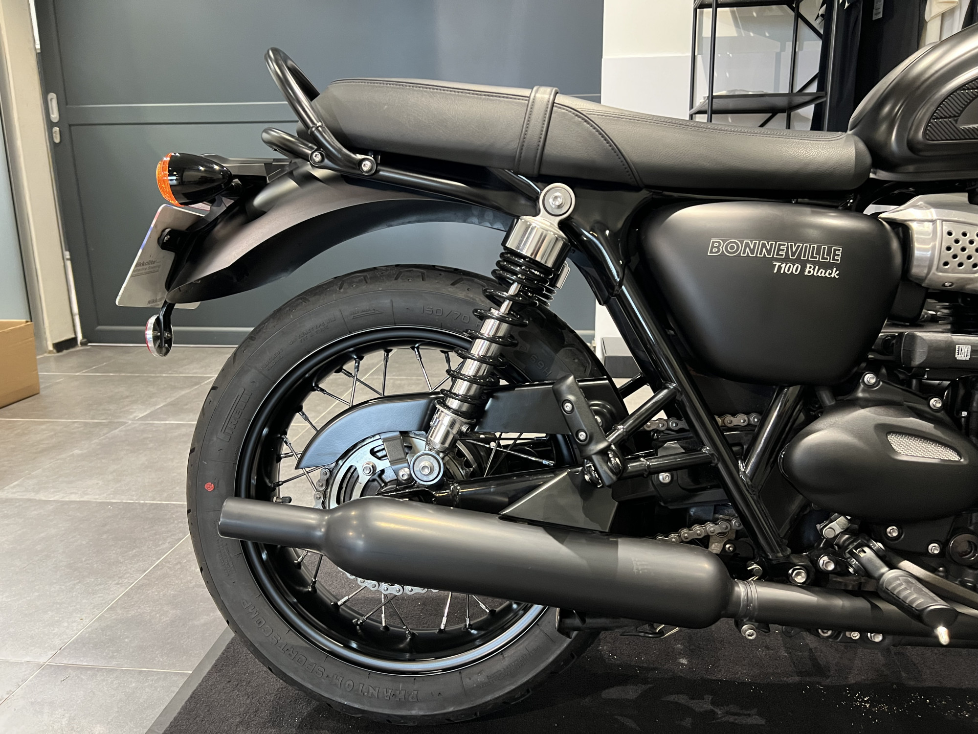 TRIUMPH Bonneville T100 Black - A2 – Image 9