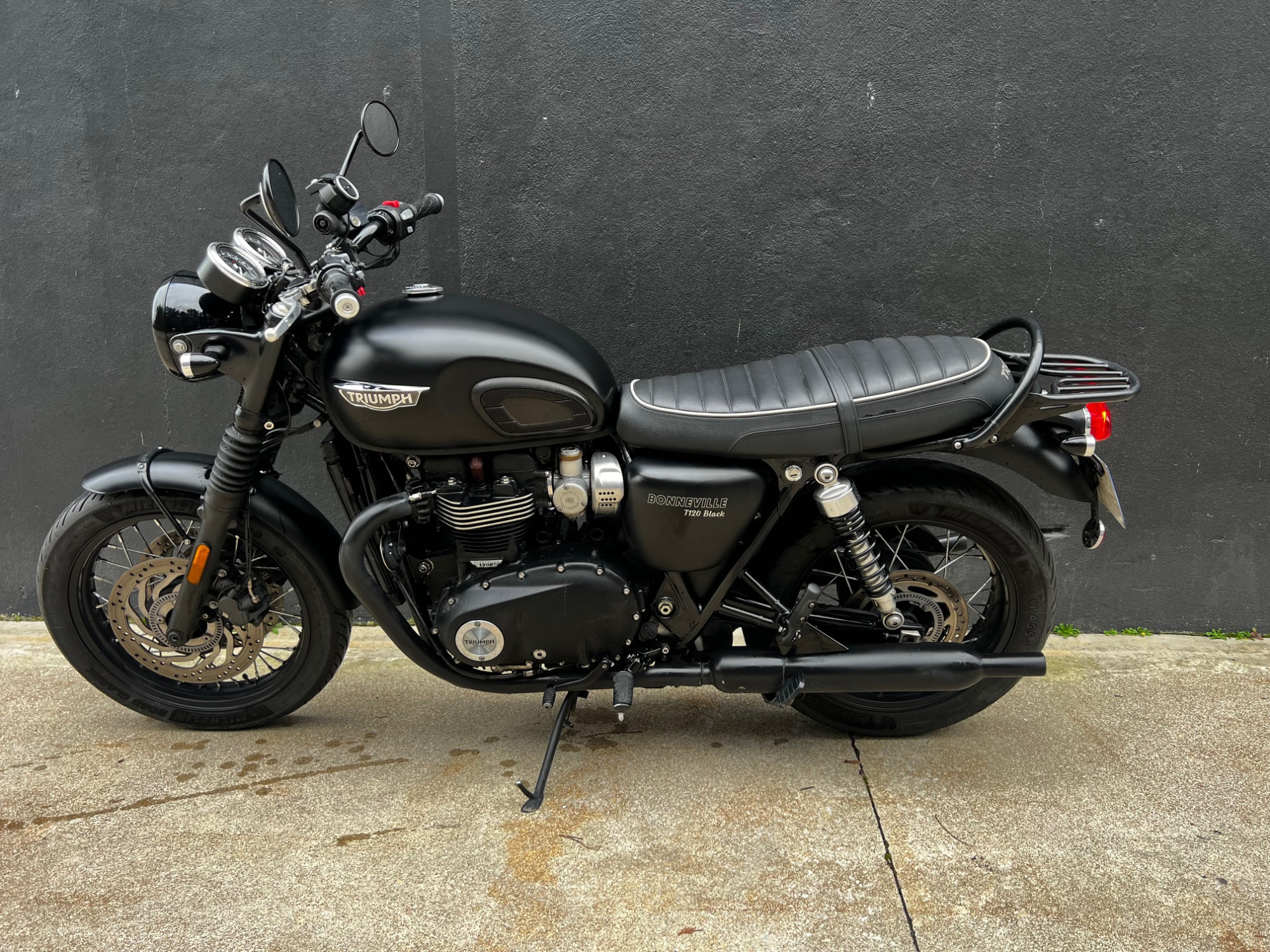 TRIUMPH Bonneville T120 Black – Image 3
