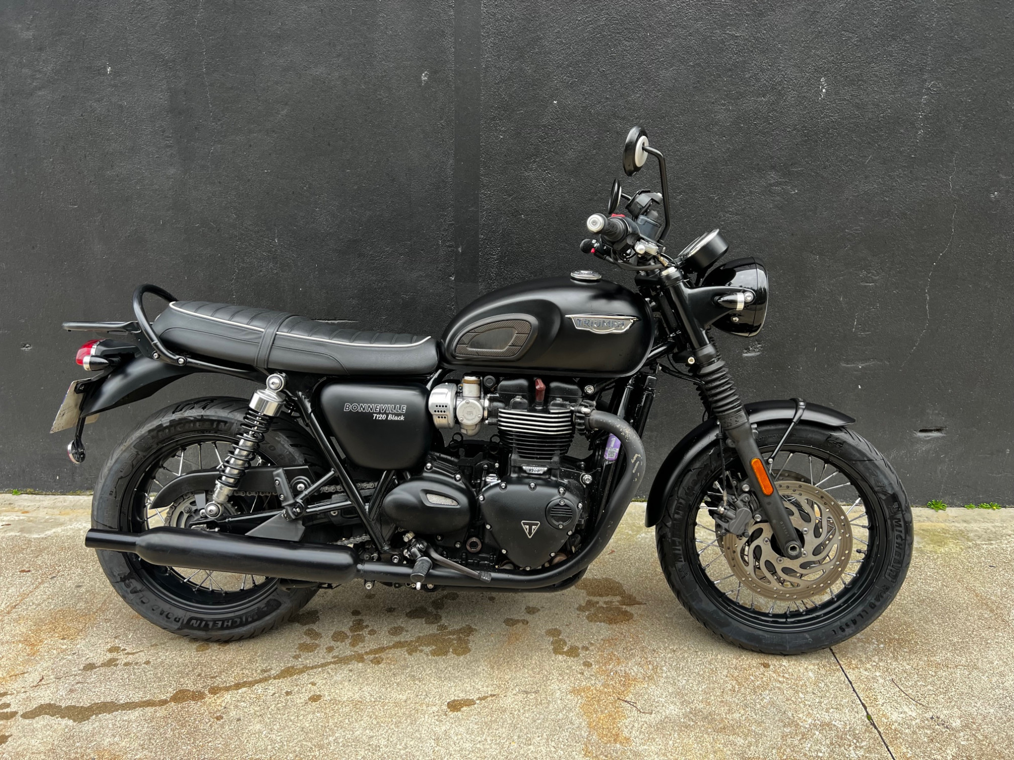TRIUMPH Bonneville T120 Black – Image 2