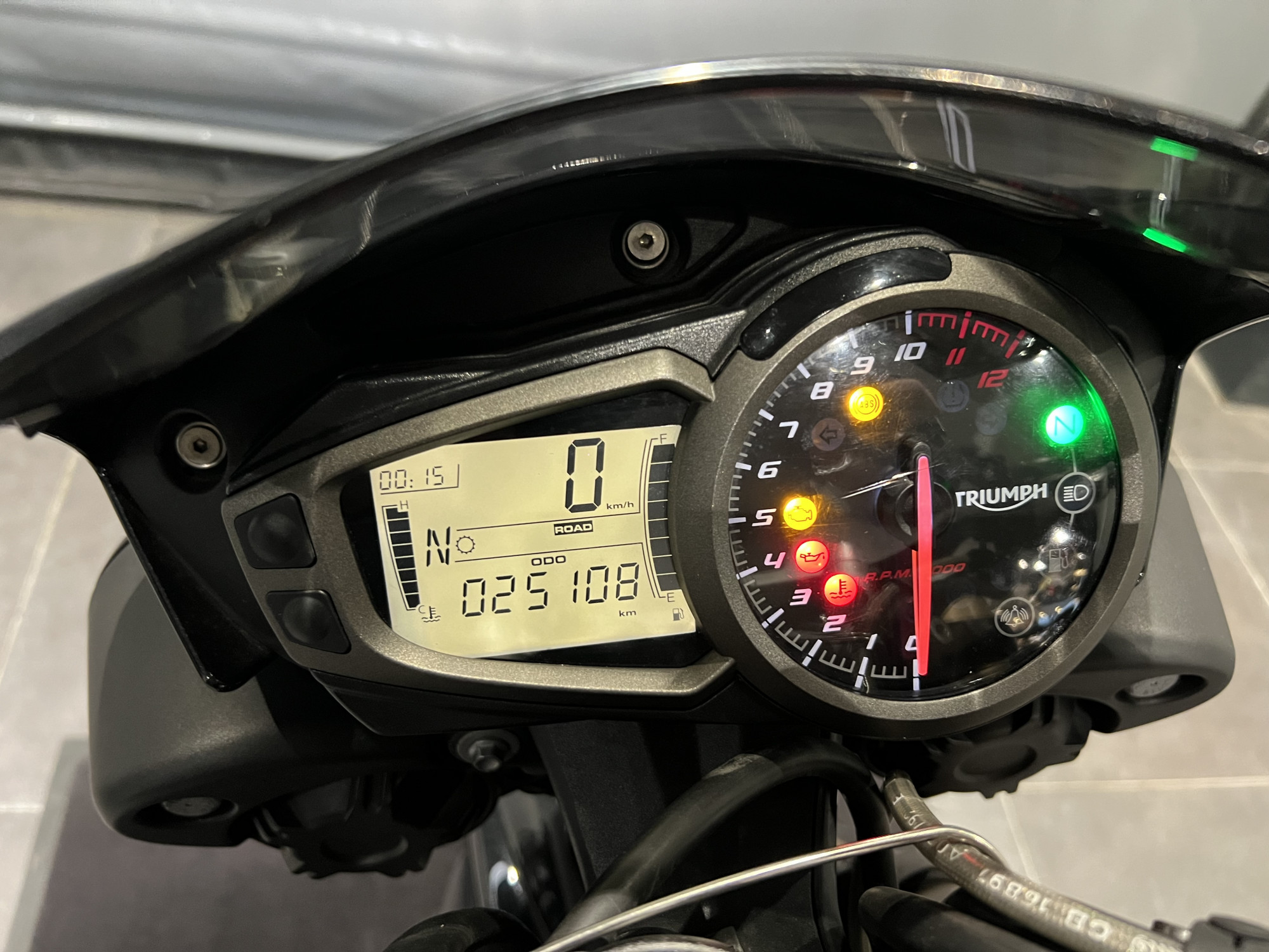 TRIUMPH SPEED TRIPLE 1050 S – Image 6