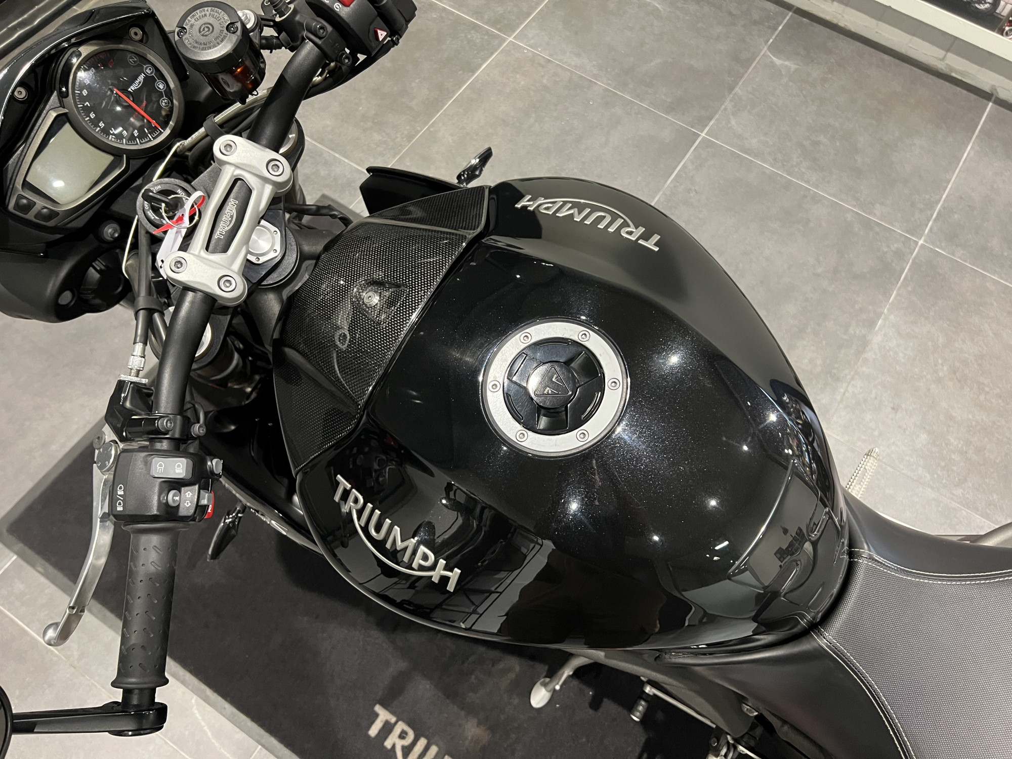 TRIUMPH SPEED TRIPLE 1050 S – Image 10