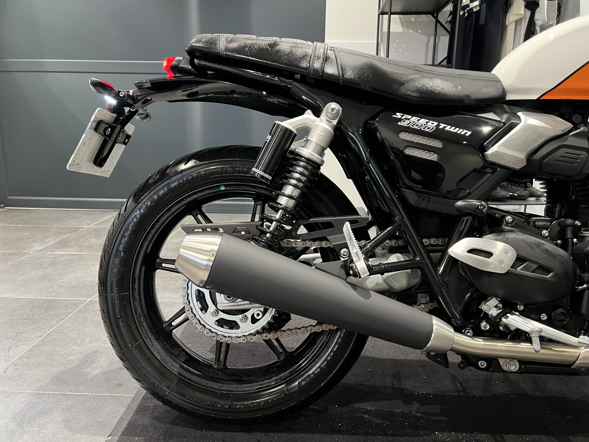 TRIUMPH SPEED TWIN 900 - A2 – Image 9