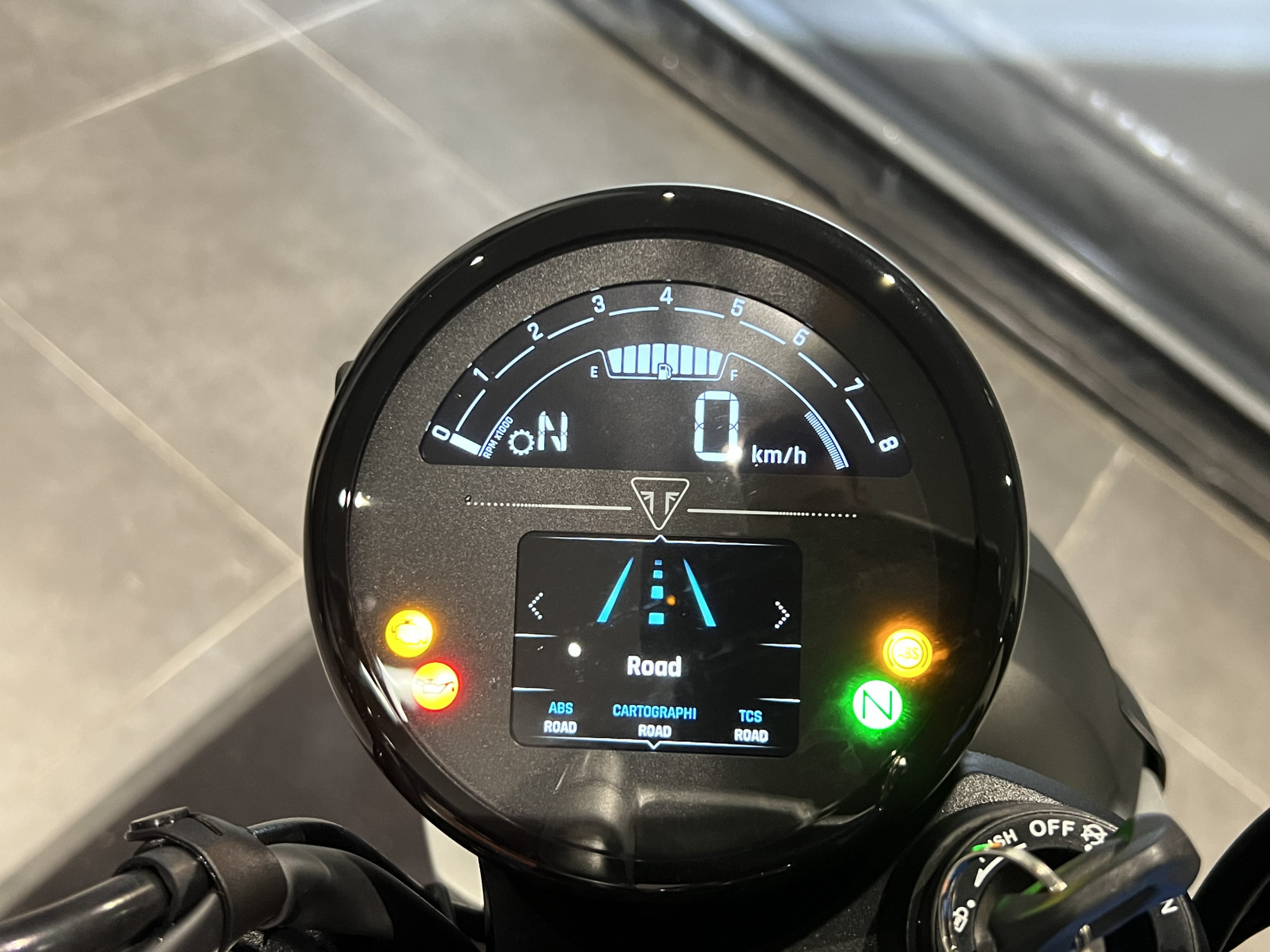 TRIUMPH SPEED TWIN 900 - A2 – Image 12