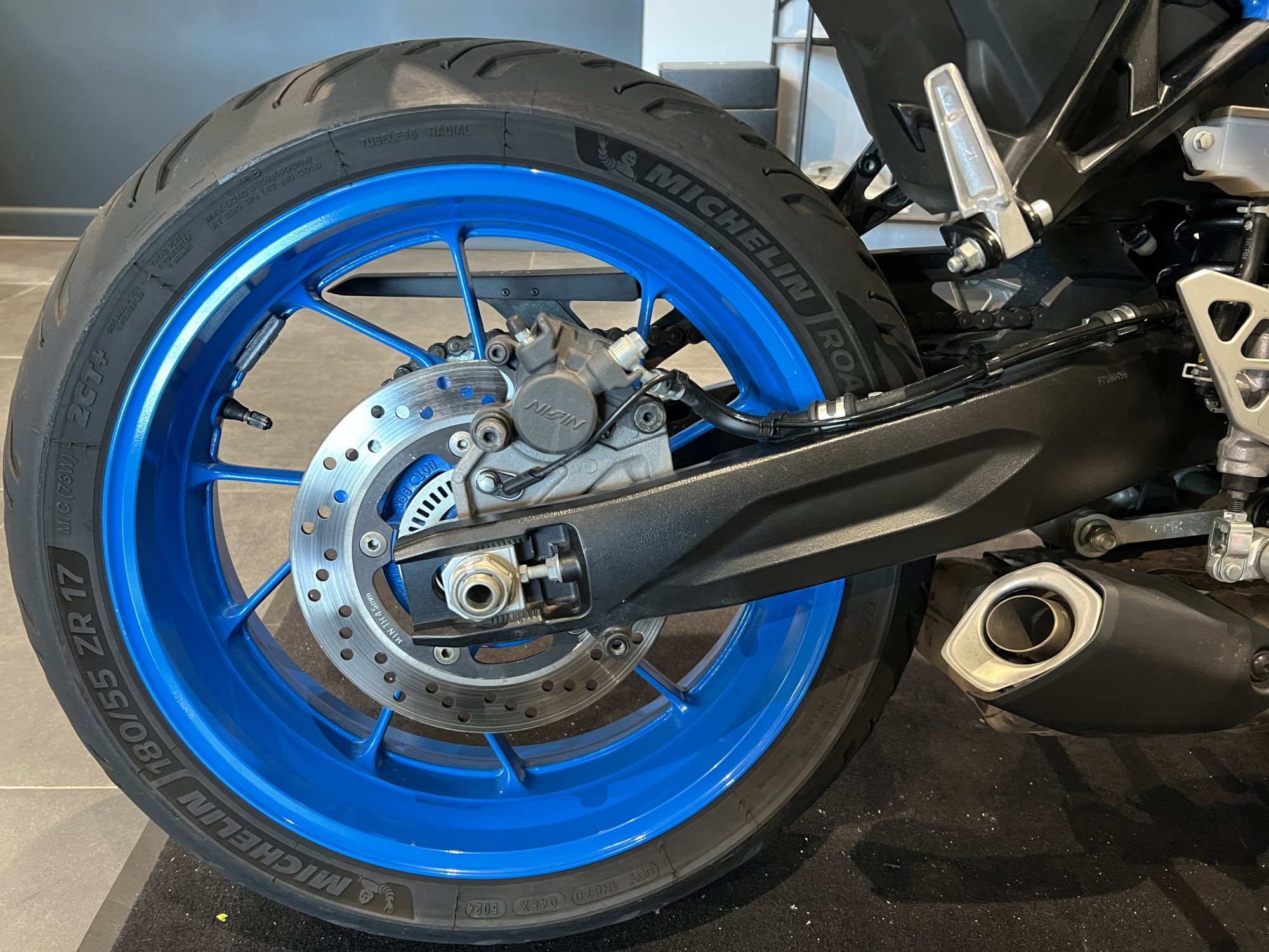 SUZUKI GSX-8S - A2 – Image 13