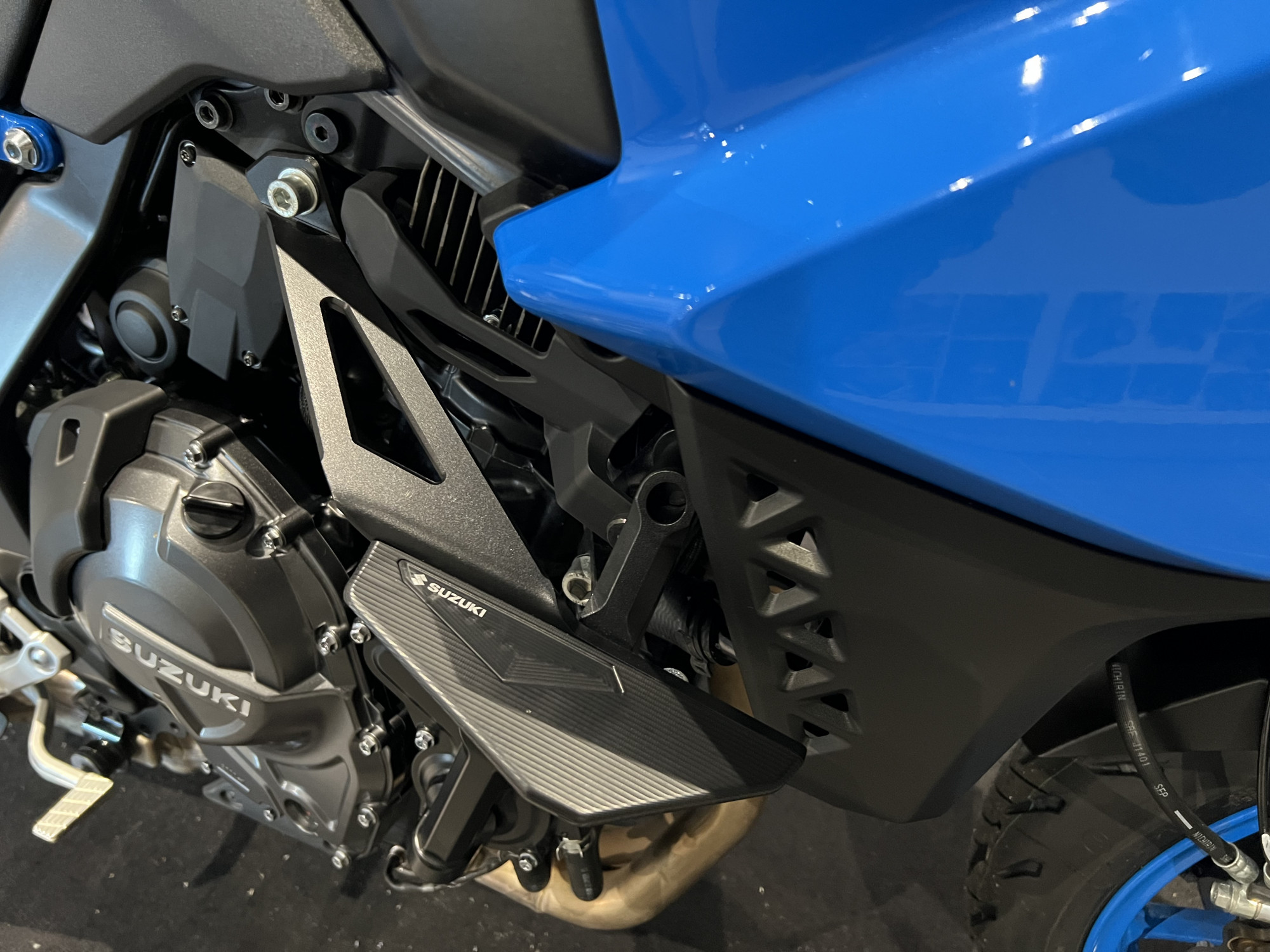 SUZUKI GSX-8S - A2 – Image 10