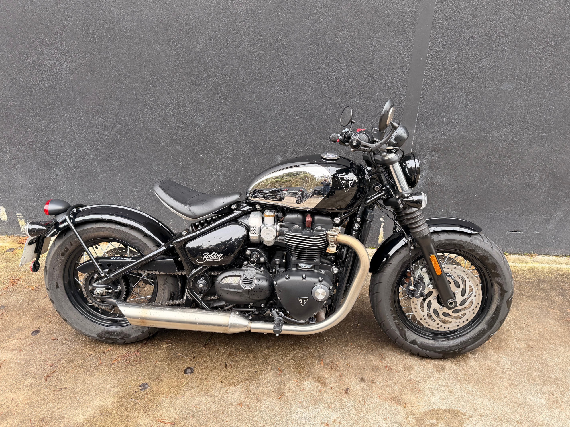 TRIUMPH Bonneville Bobber 1200 Chrome – Image 2