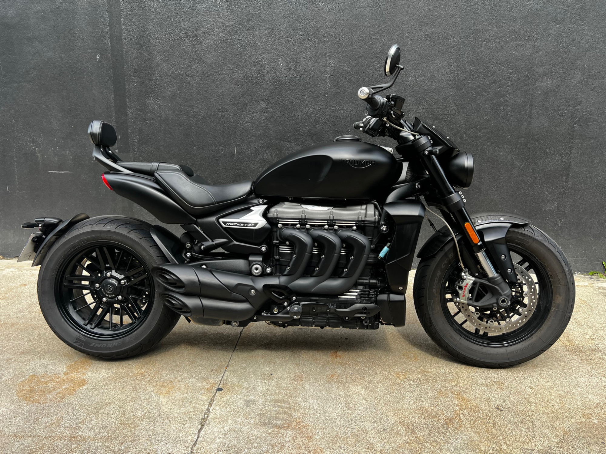 TRIUMPH ROCKET 3 R BLACK – Image 2