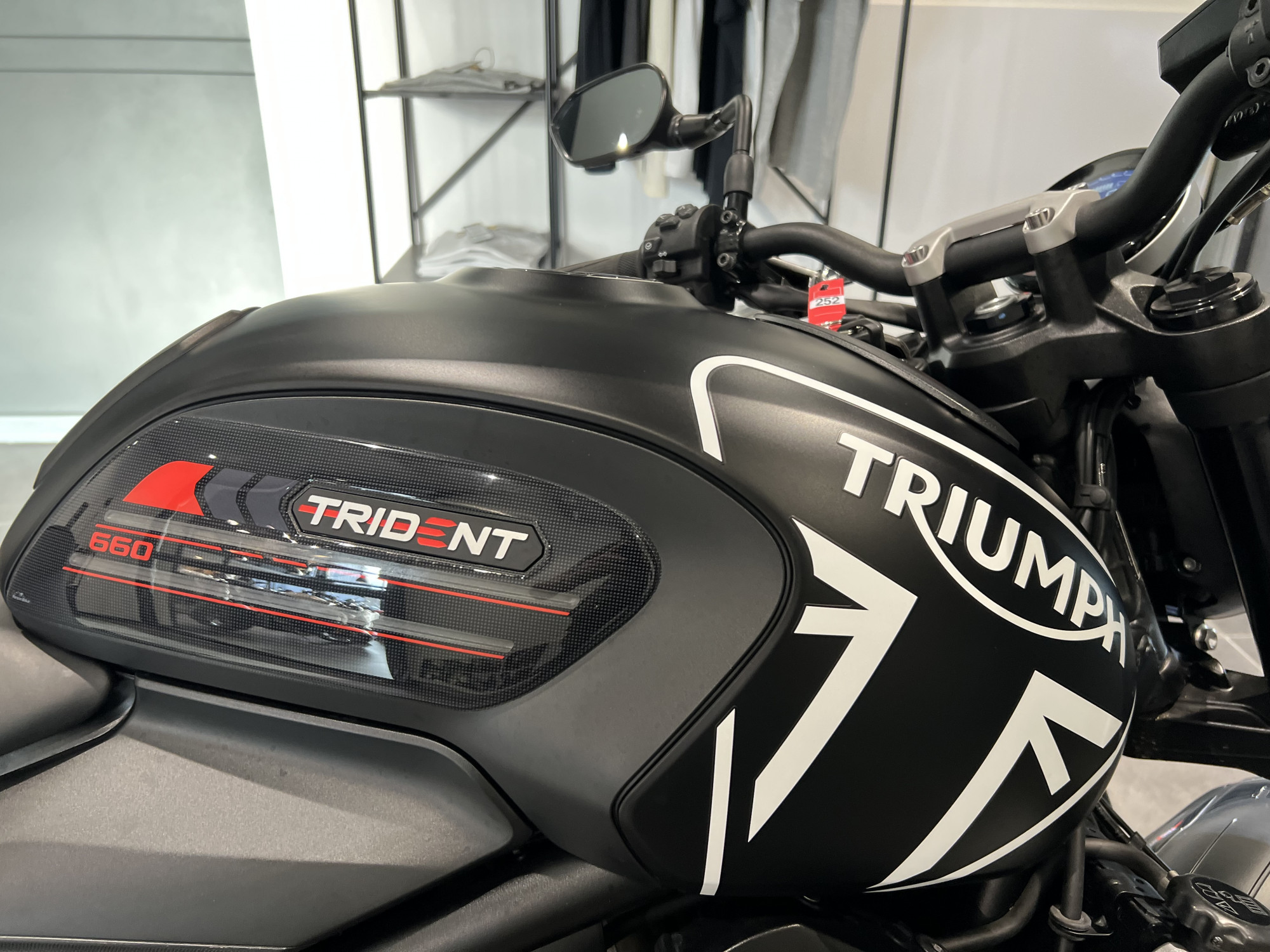 TRIUMPH TRIDENT 660 - A2 – Image 9