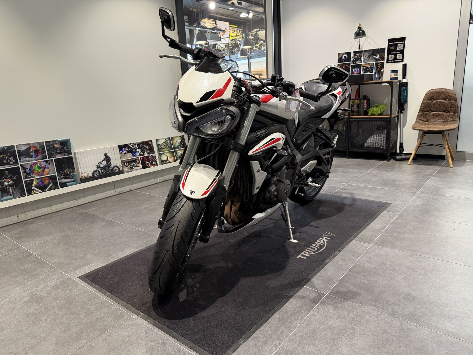 TRIUMPH STREET TRIPLE 660 S A2 – Image 3