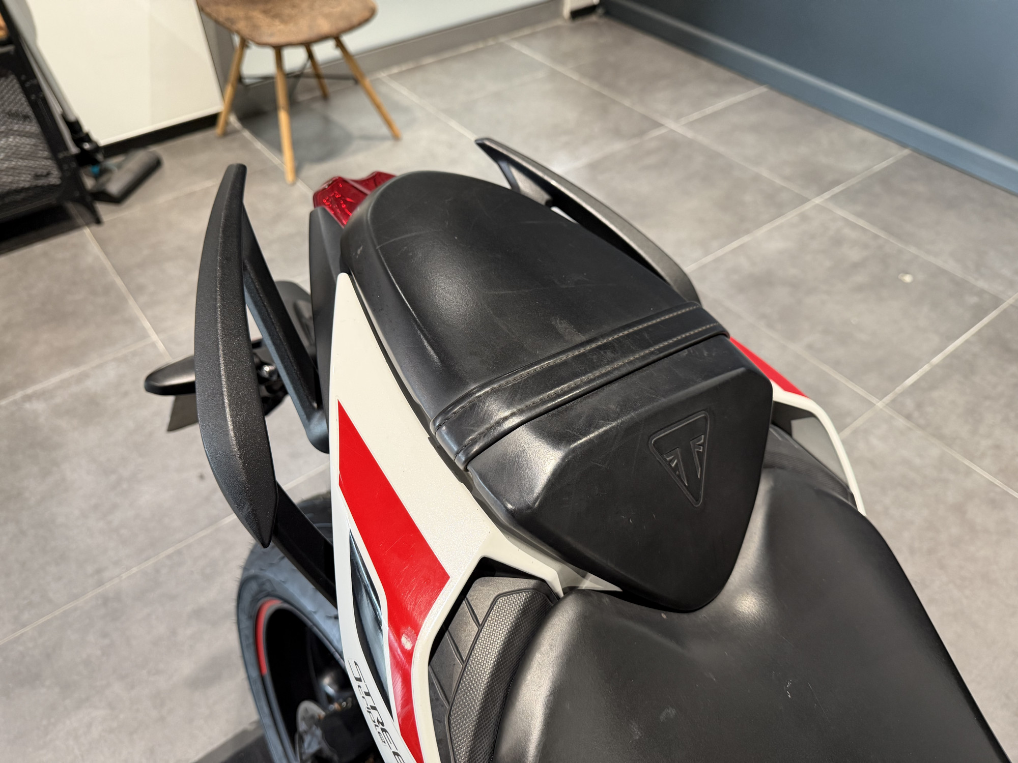 TRIUMPH STREET TRIPLE 660 S A2 – Image 13
