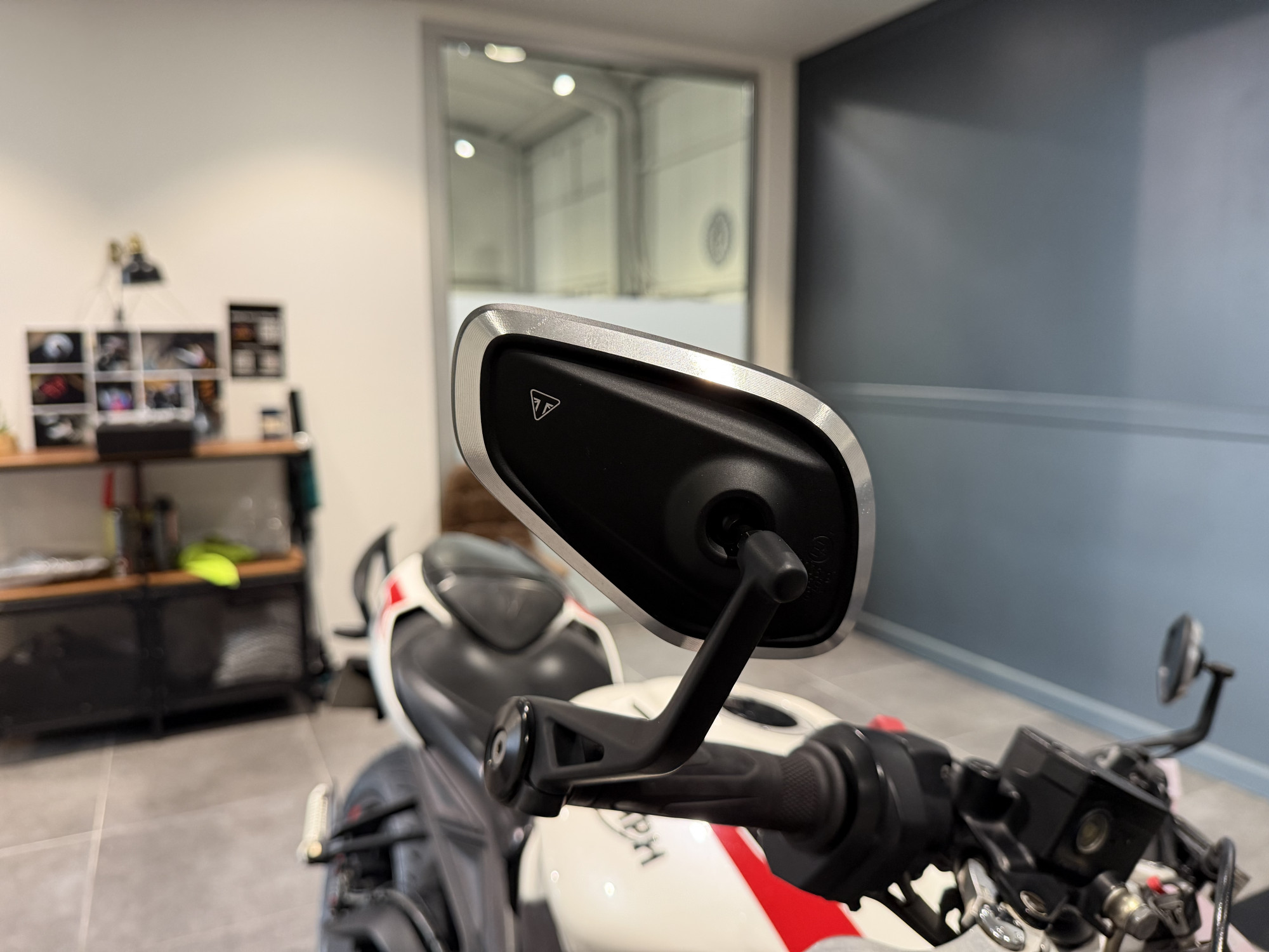 TRIUMPH STREET TRIPLE 660 S A2 – Image 15