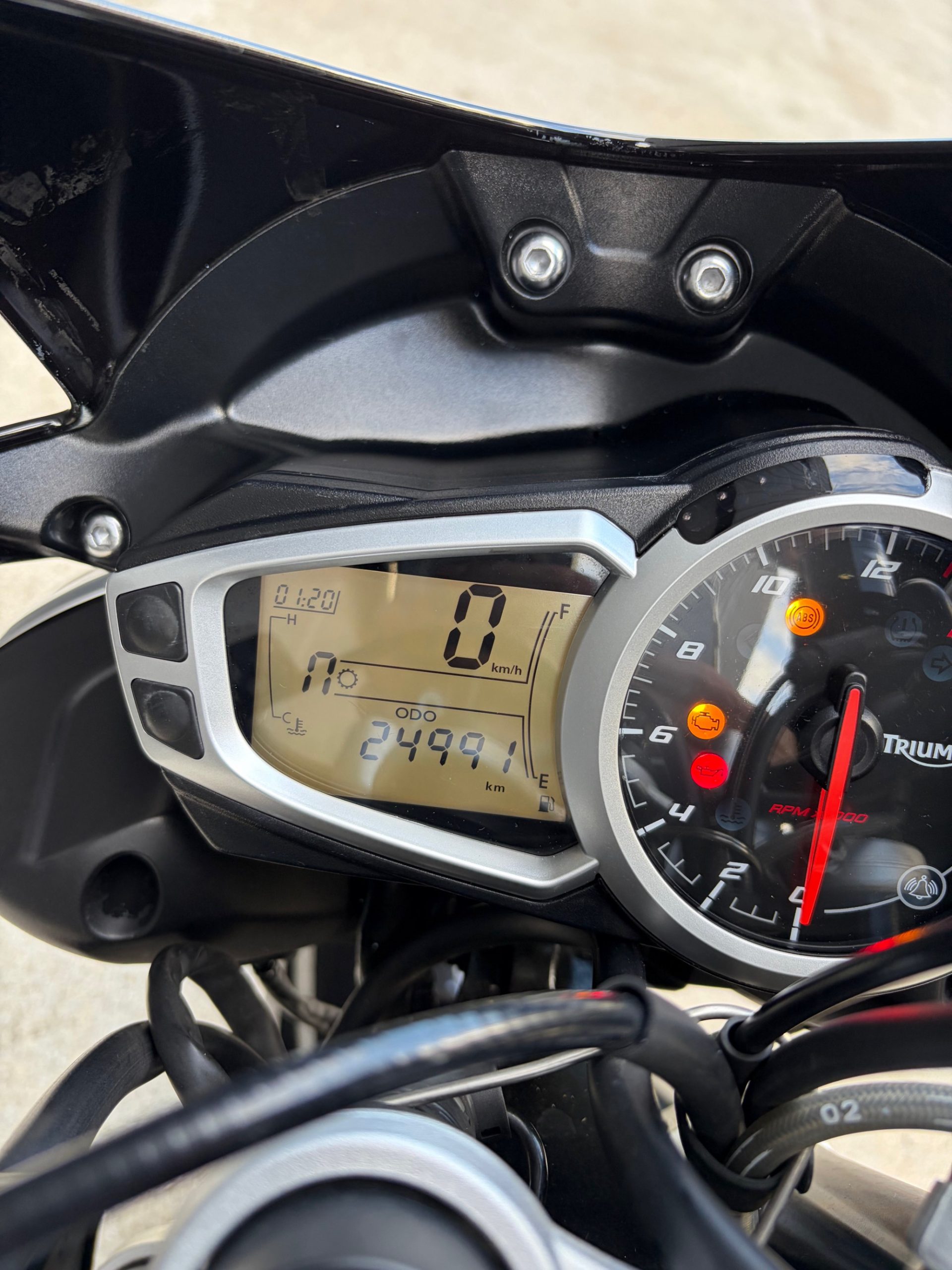 TRIUMPH STREET TRIPLE 675 RX – Image 5