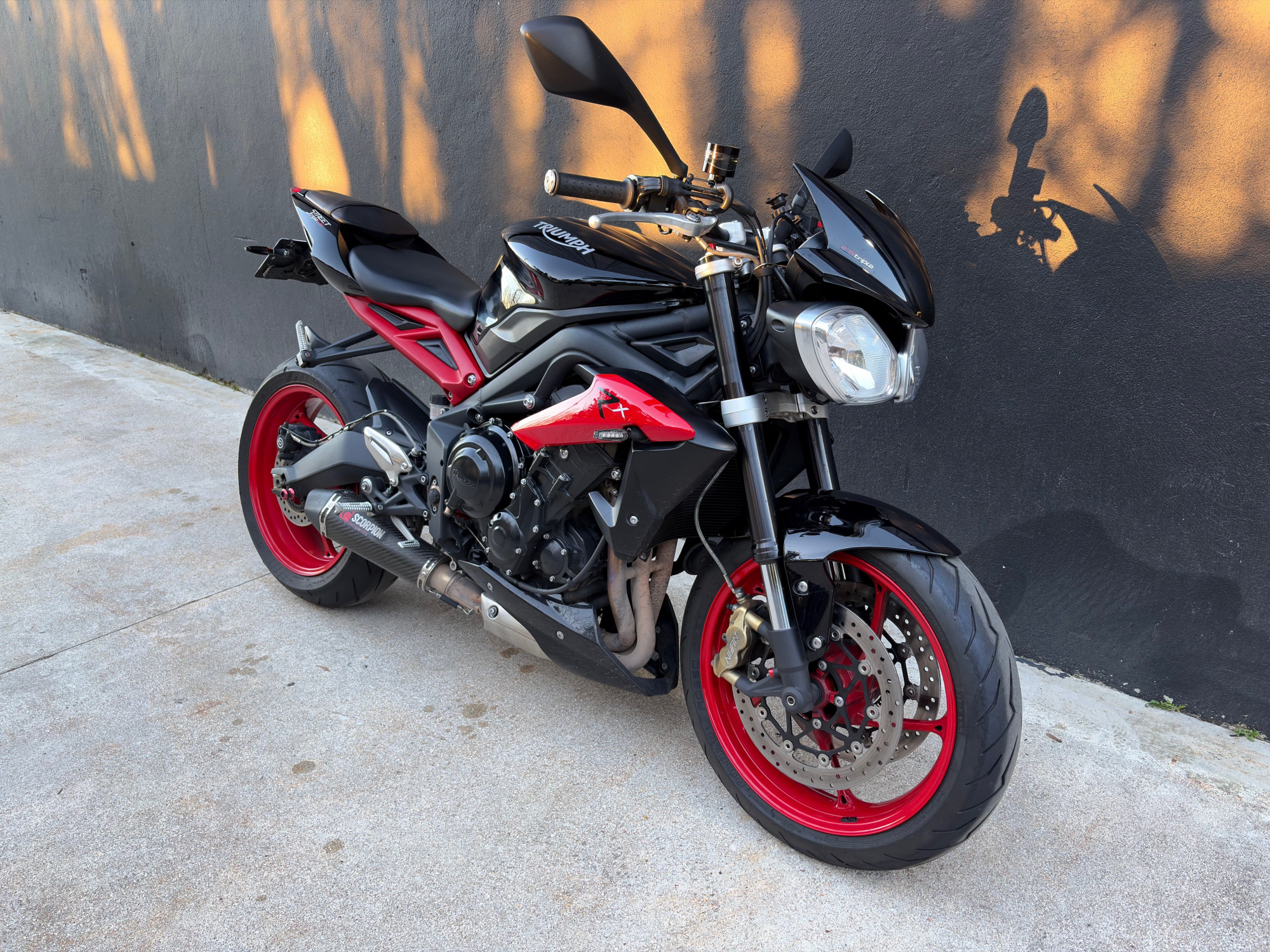 TRIUMPH STREET TRIPLE 675 RX