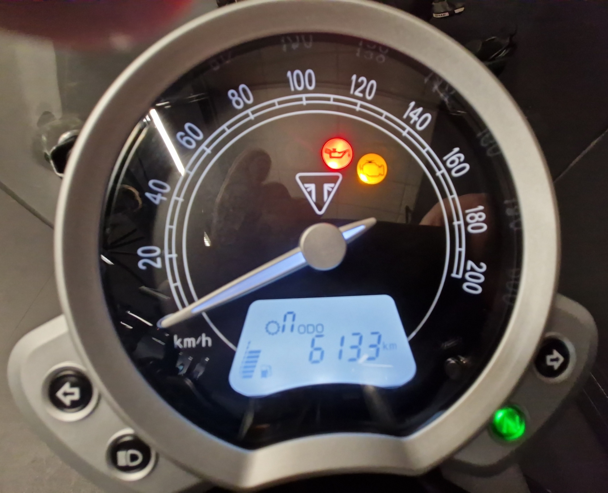 TRIUMPH STREET TWIN 900 – Image 5