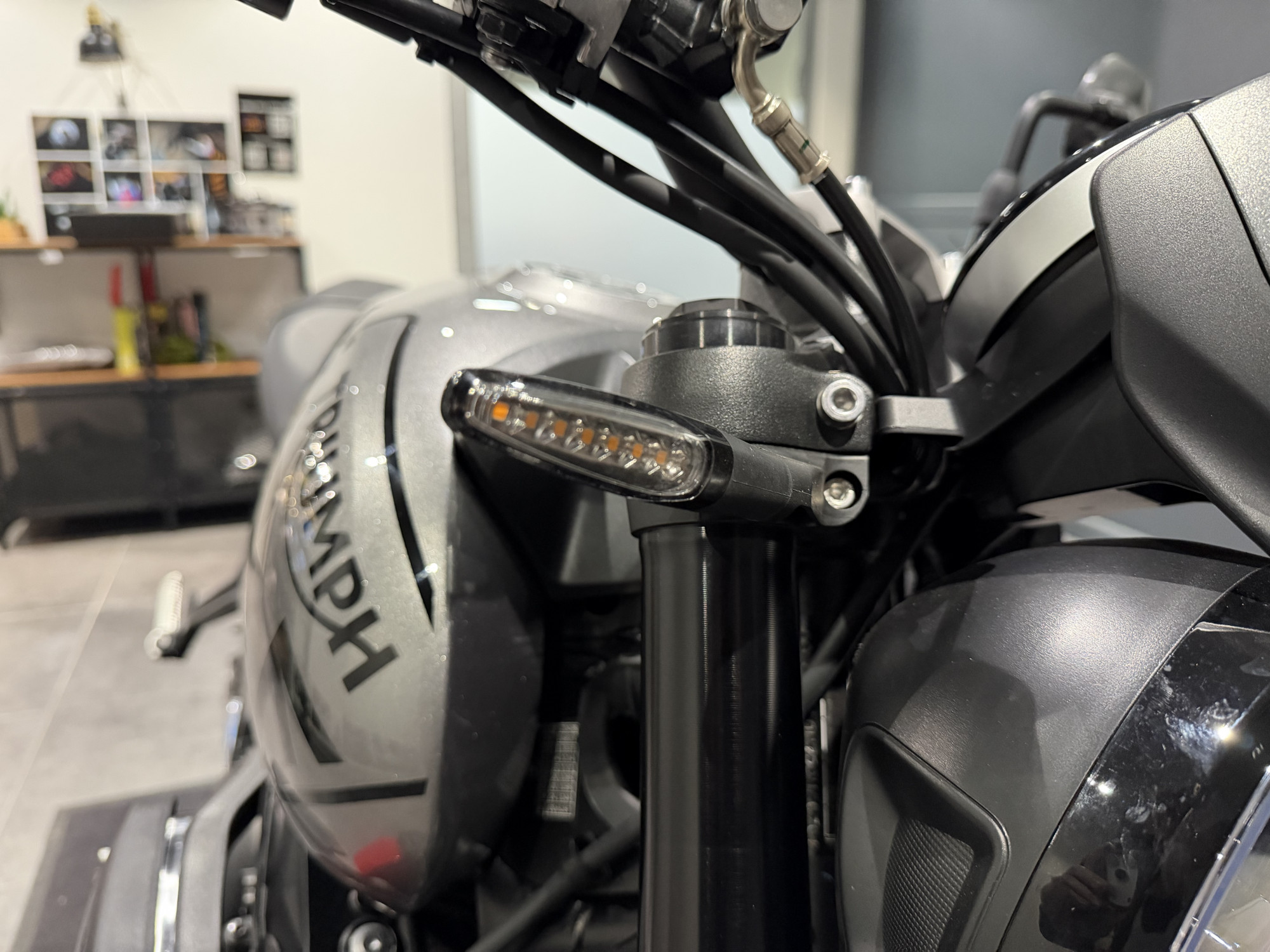 TRIUMPH TRIDENT 660 - A2 – Image 12