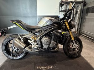 TRIUMPH SPEED TRIPLE 1200 RS