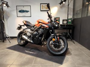 TRIUMPH STREET TRIPLE 765 R (120ch)