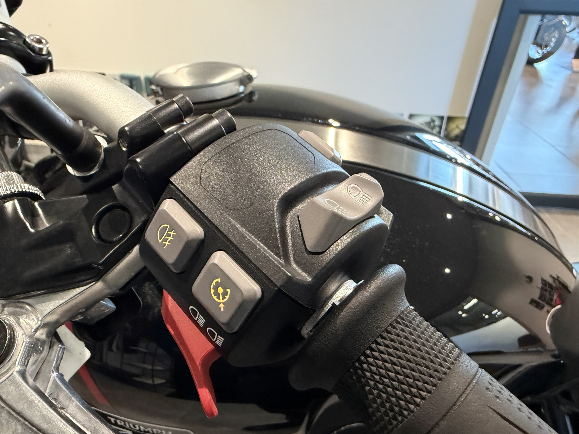 TRIUMPH SCRAMBLER 1200 XE – Image 15