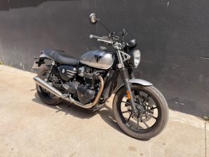 TRIUMPH STREET TWIN 900 EC1 Edition - A2