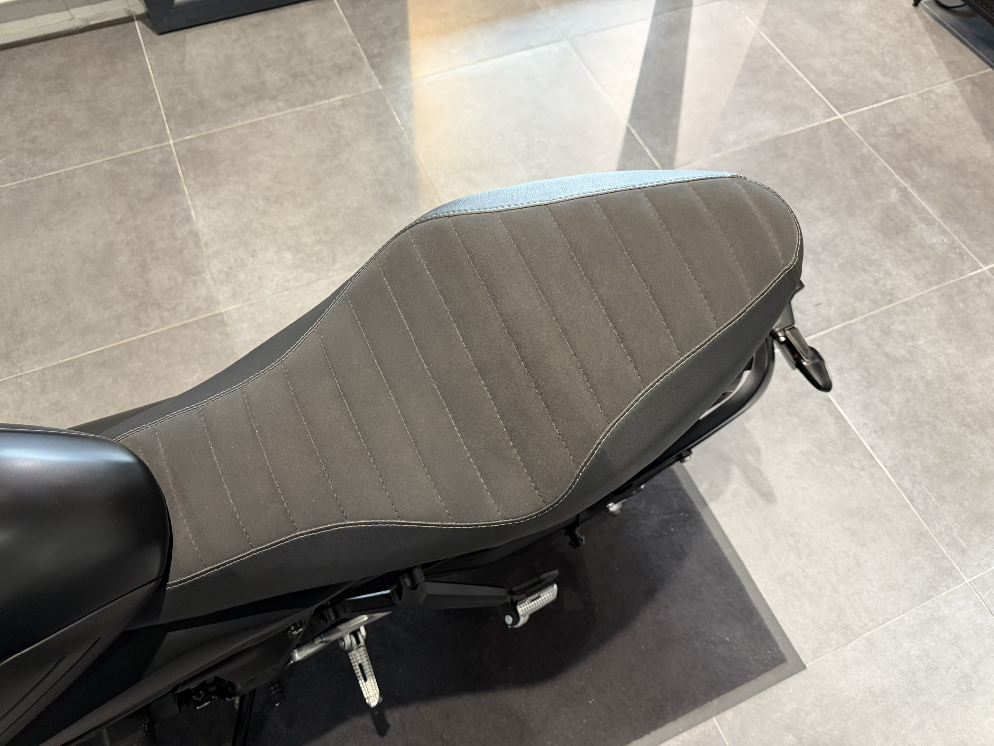 TRIUMPH TRIDENT 660 - BRIDABLE A2 – Image 8