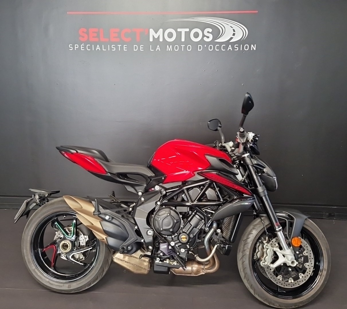 MV AGUSTA BRUTALE 800 A2