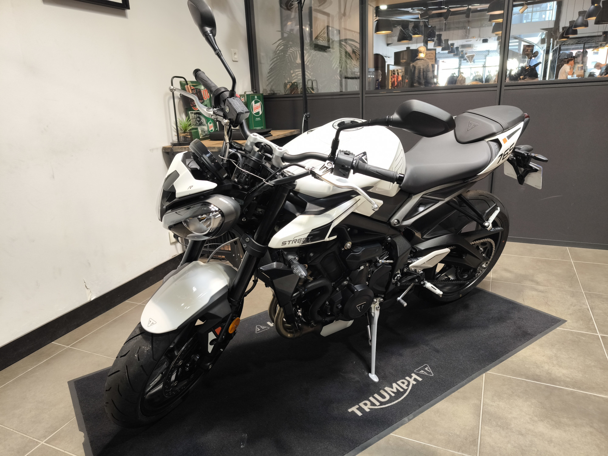 TRIUMPH STREET TRIPLE 765 R – Image 4