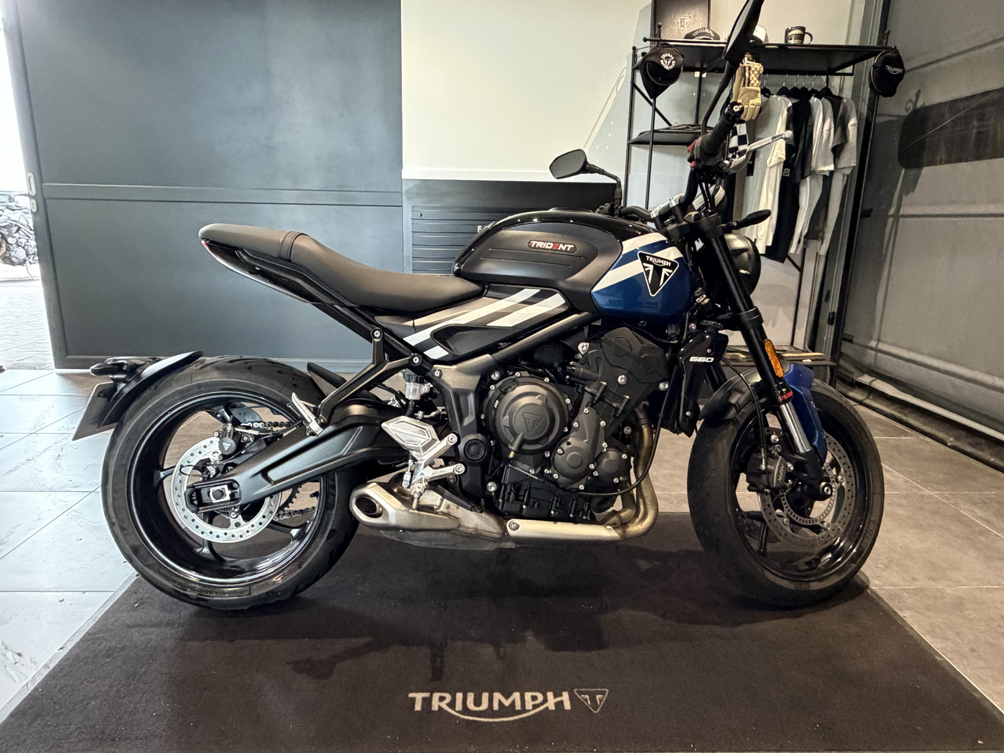 TRIUMPH TRIDENT 660 - A2