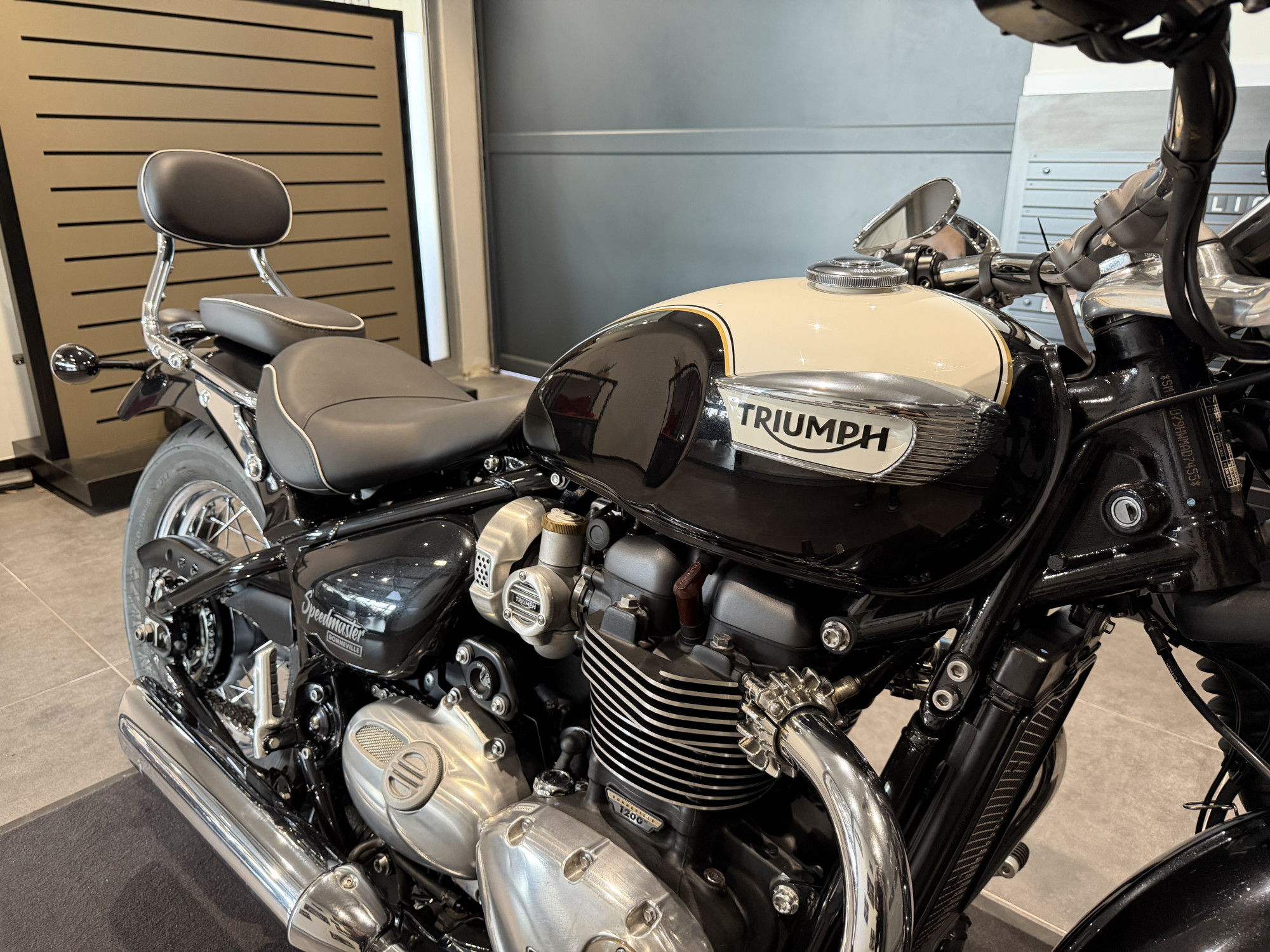 TRIUMPH BONNEVILLE SPEEDMASTER 1200 – Image 9