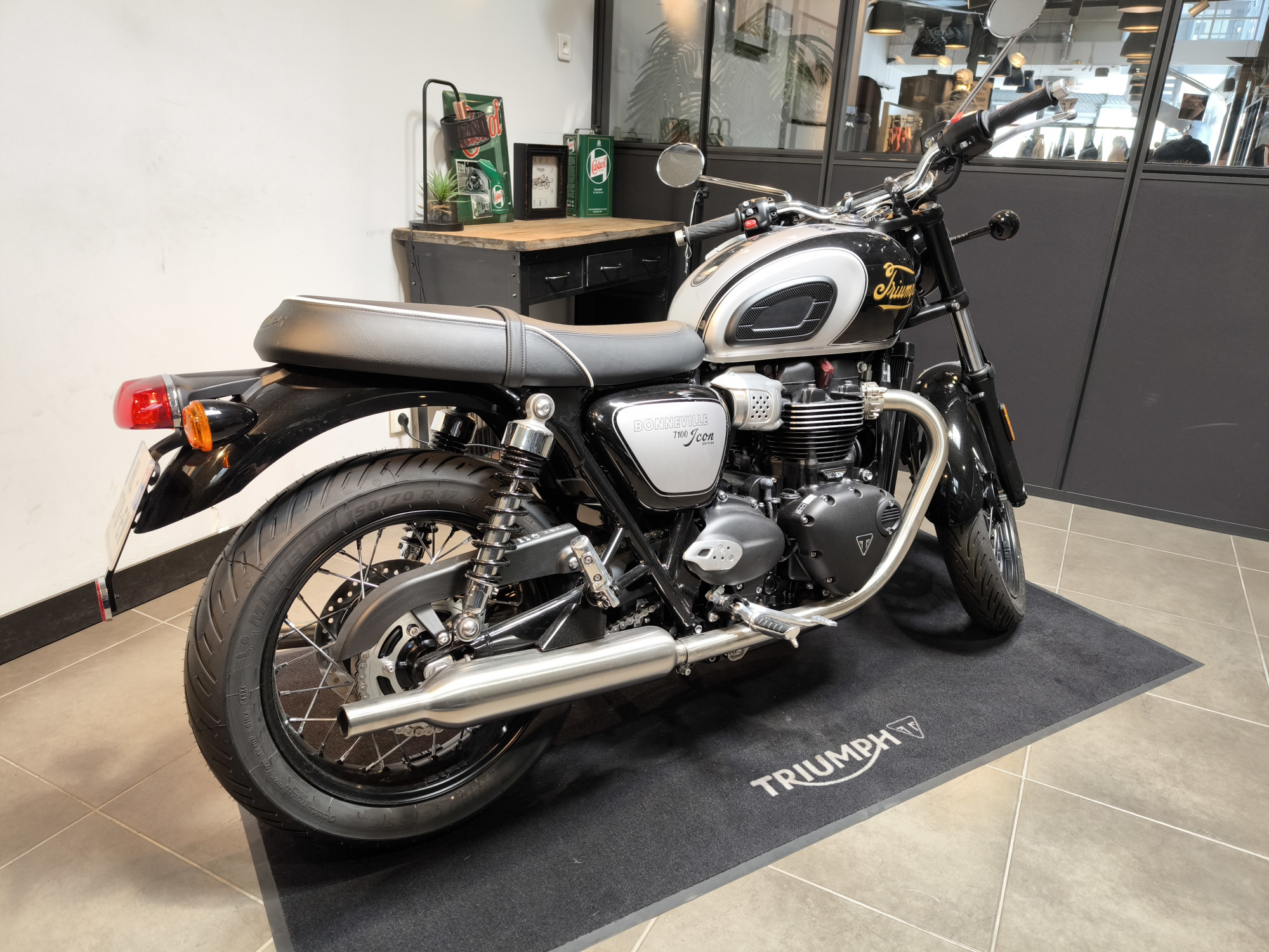 TRIUMPH BONNEVILLE T100 ICON EDITION A2 (DEBRIDAGE POSSIBLE) – Image 2