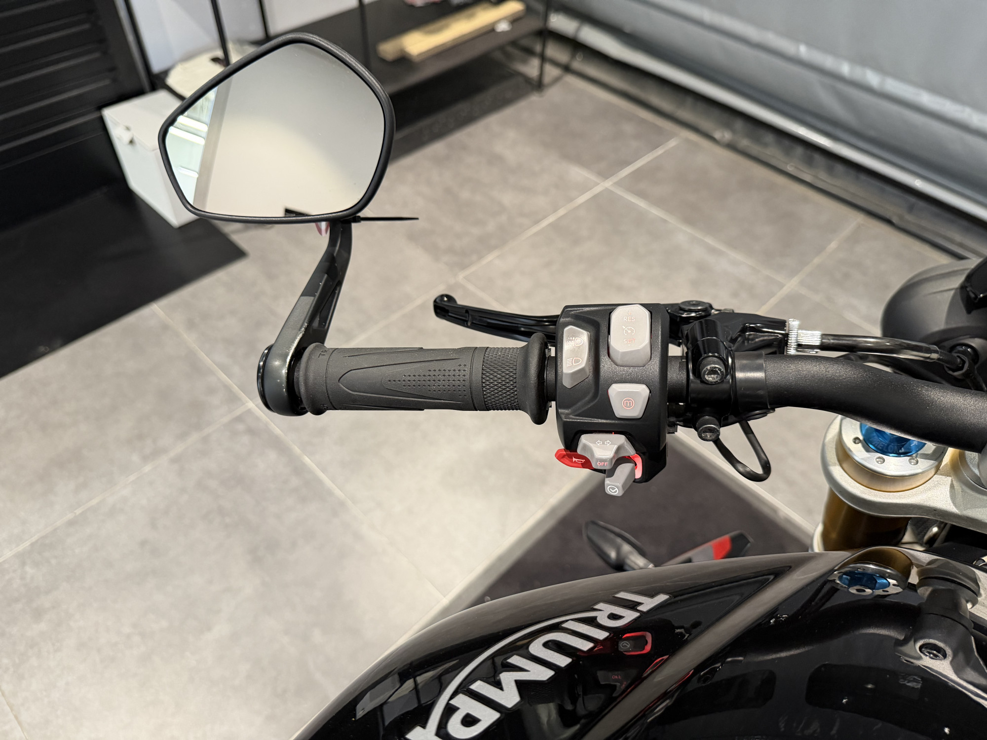 TRIUMPH SPEED TRIPLE 1200 RS – Image 15