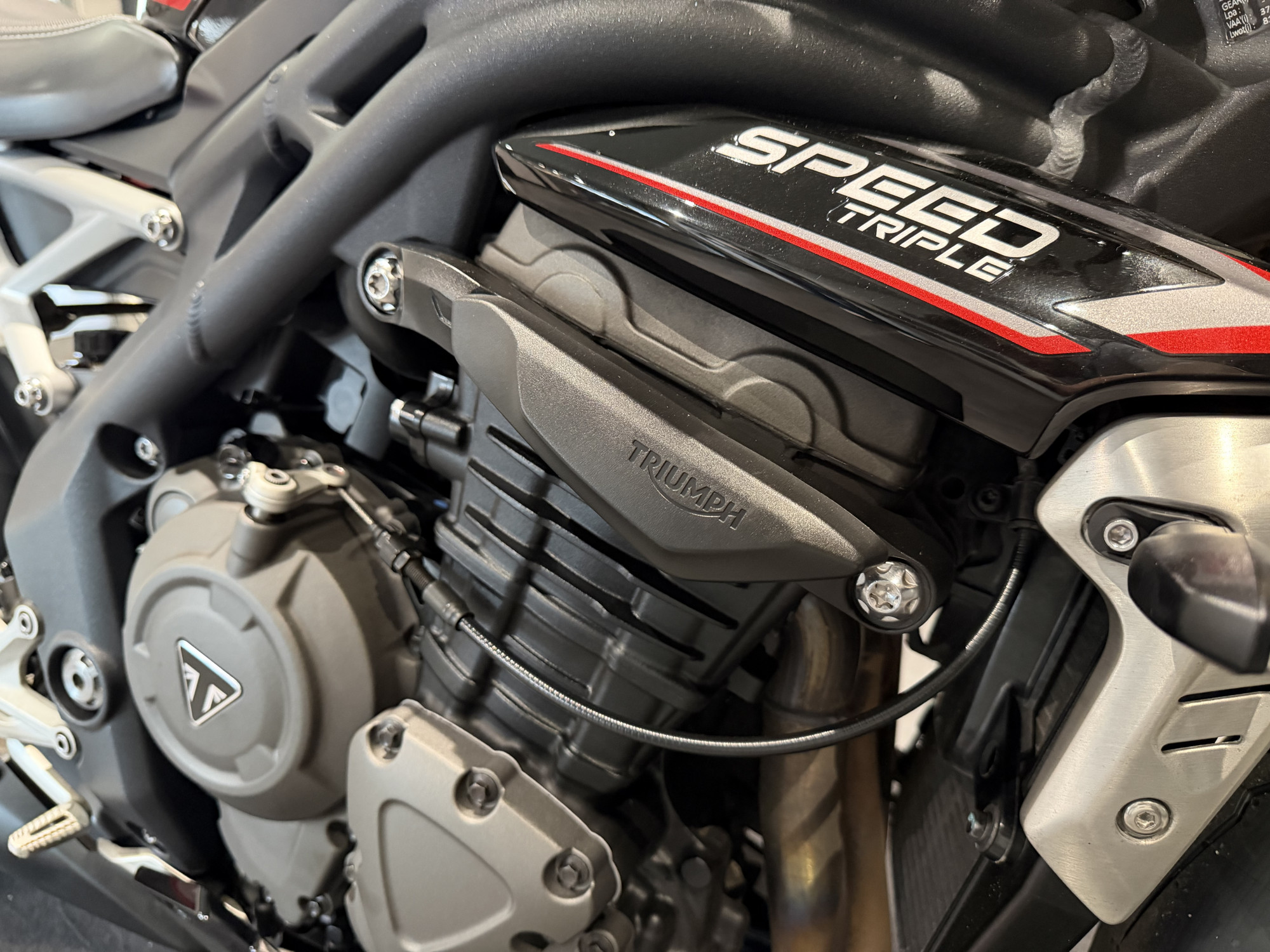 TRIUMPH SPEED TRIPLE 1200 RS – Image 17