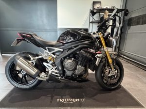 TRIUMPH SPEED TRIPLE 1200 RS