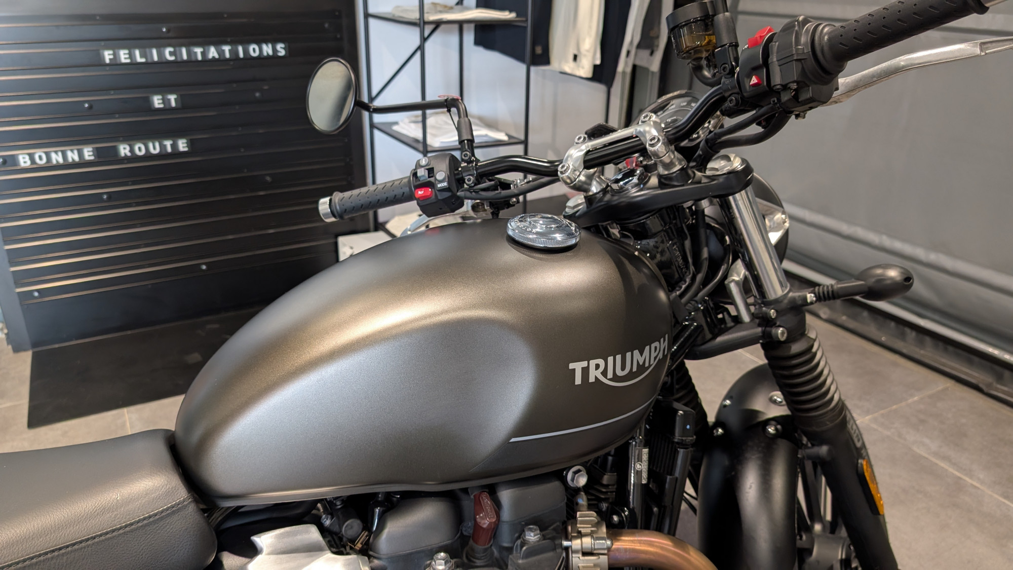 TRIUMPH SPEED TWIN 900 – Image 7
