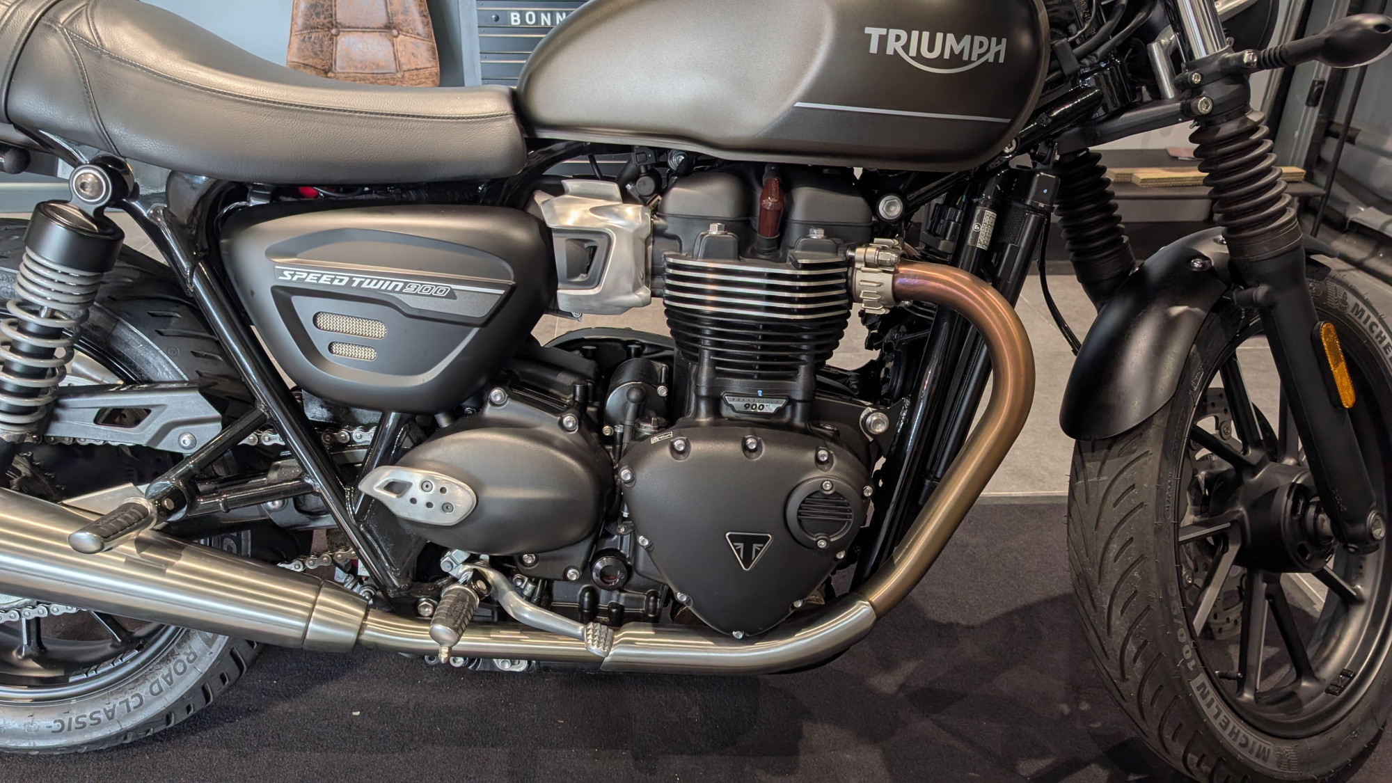 TRIUMPH SPEED TWIN 900 – Image 11
