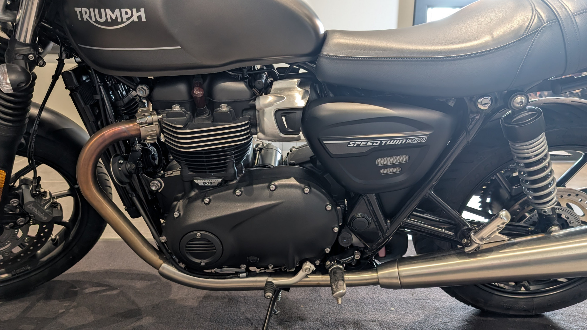 TRIUMPH SPEED TWIN 900 – Image 12
