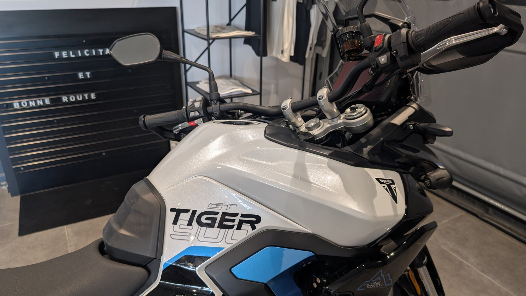 TRIUMPH Tiger 900 Alpine Edition – Image 6