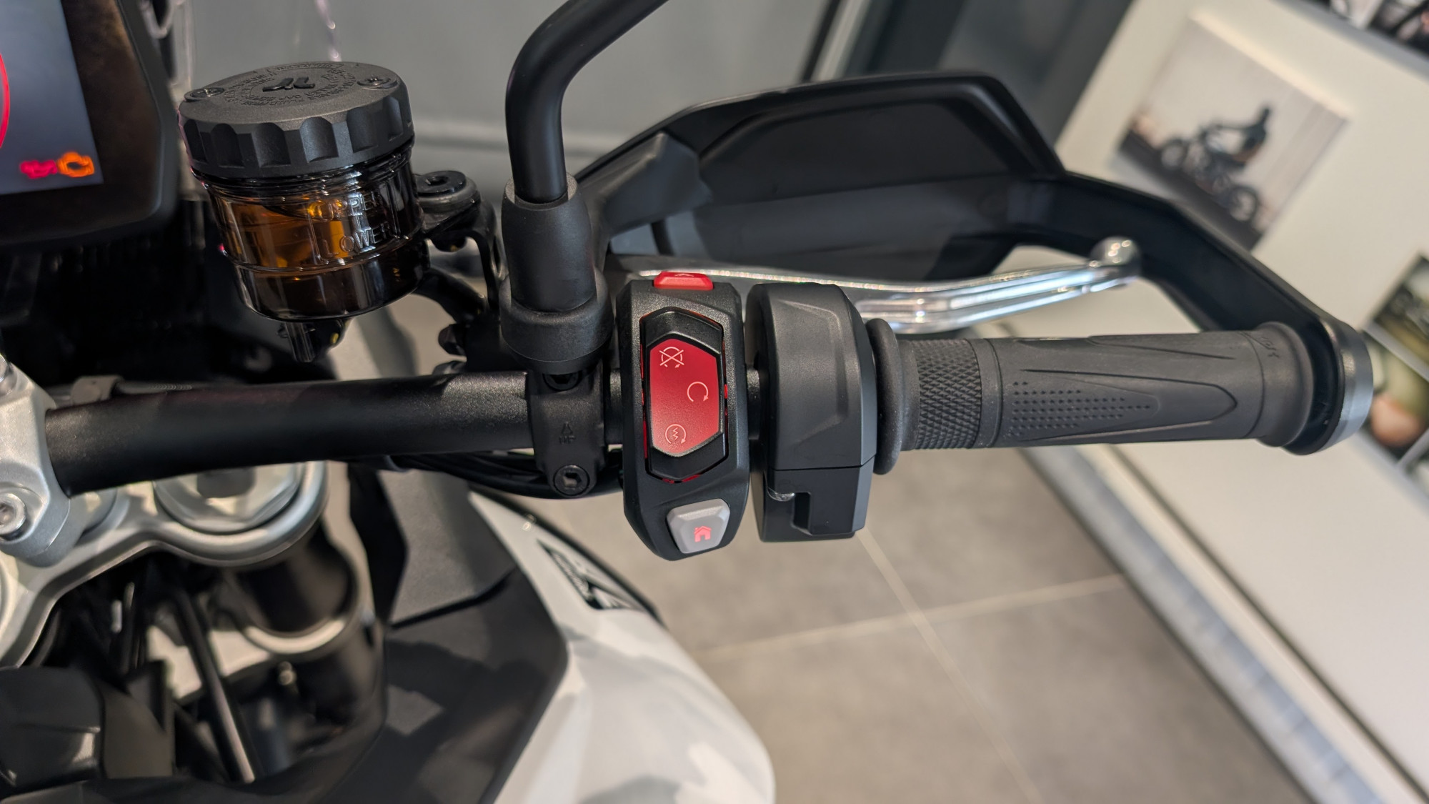 TRIUMPH Tiger 900 Alpine Edition – Image 8