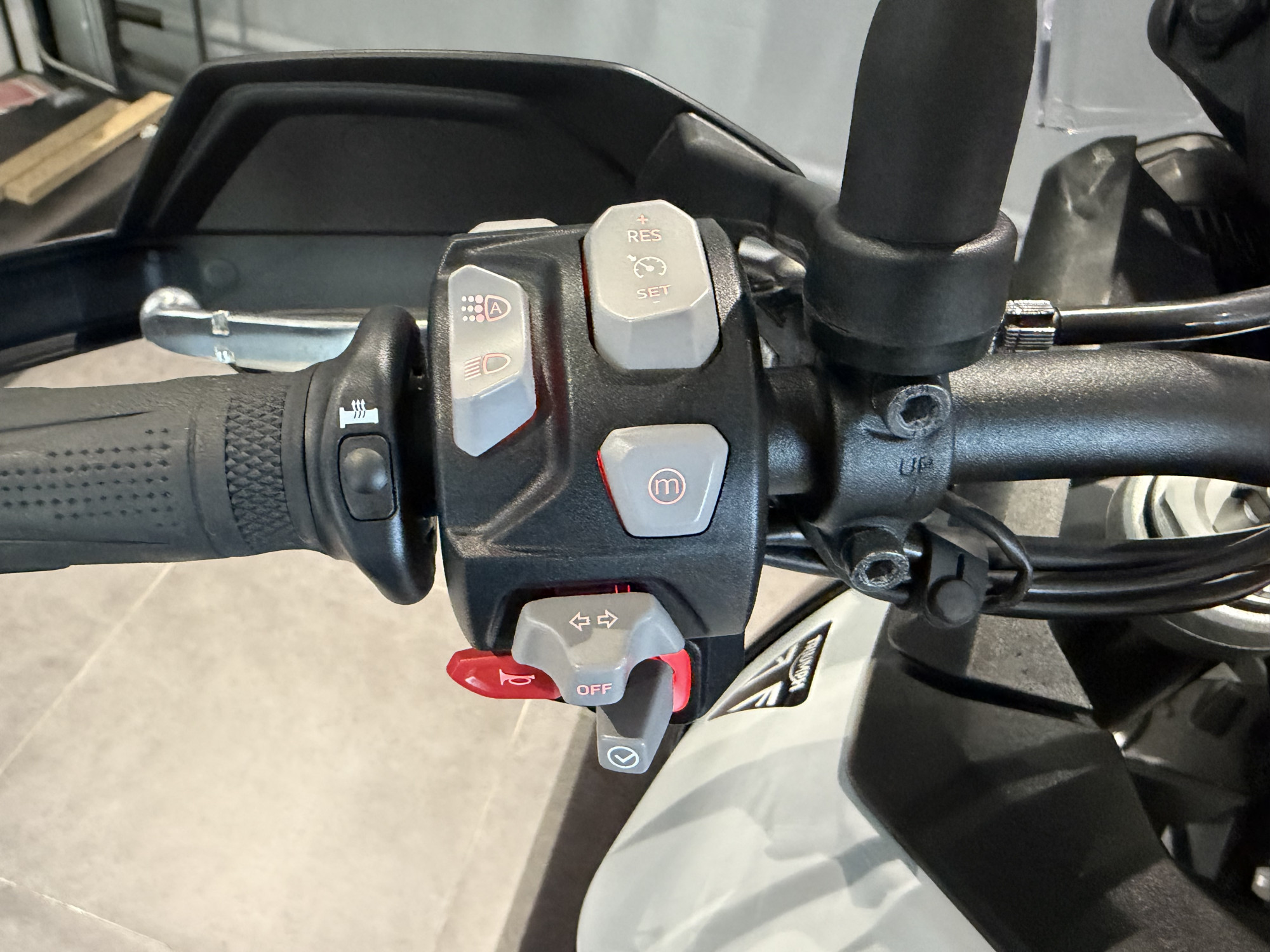 TRIUMPH Tiger 900 GT PRO – Image 11