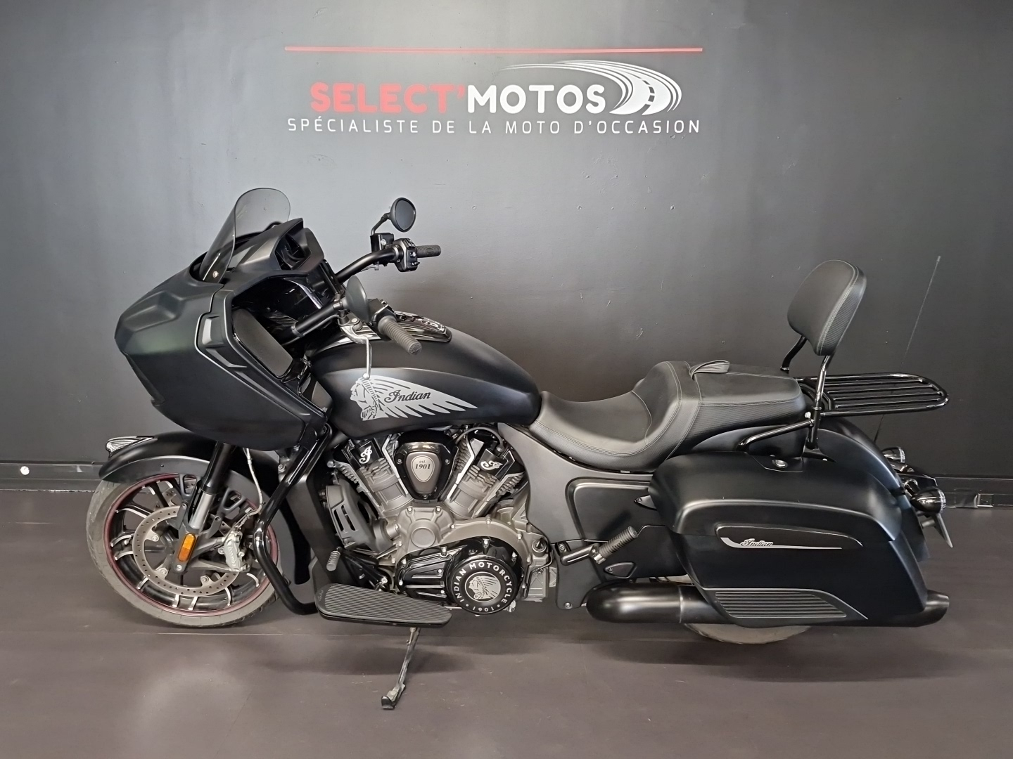 INDIAN CHALLENGER DARK HORSE – Image 2