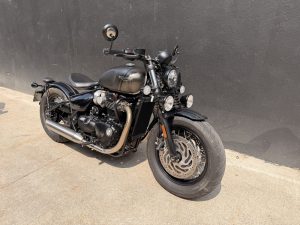 TRIUMPH BONNEVILLE BOBBER