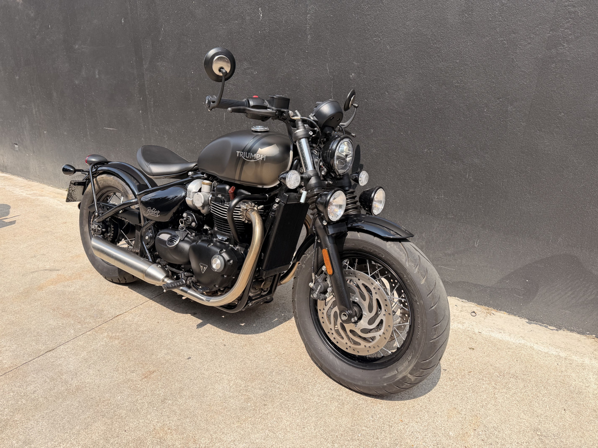 TRIUMPH BONNEVILLE BOBBER