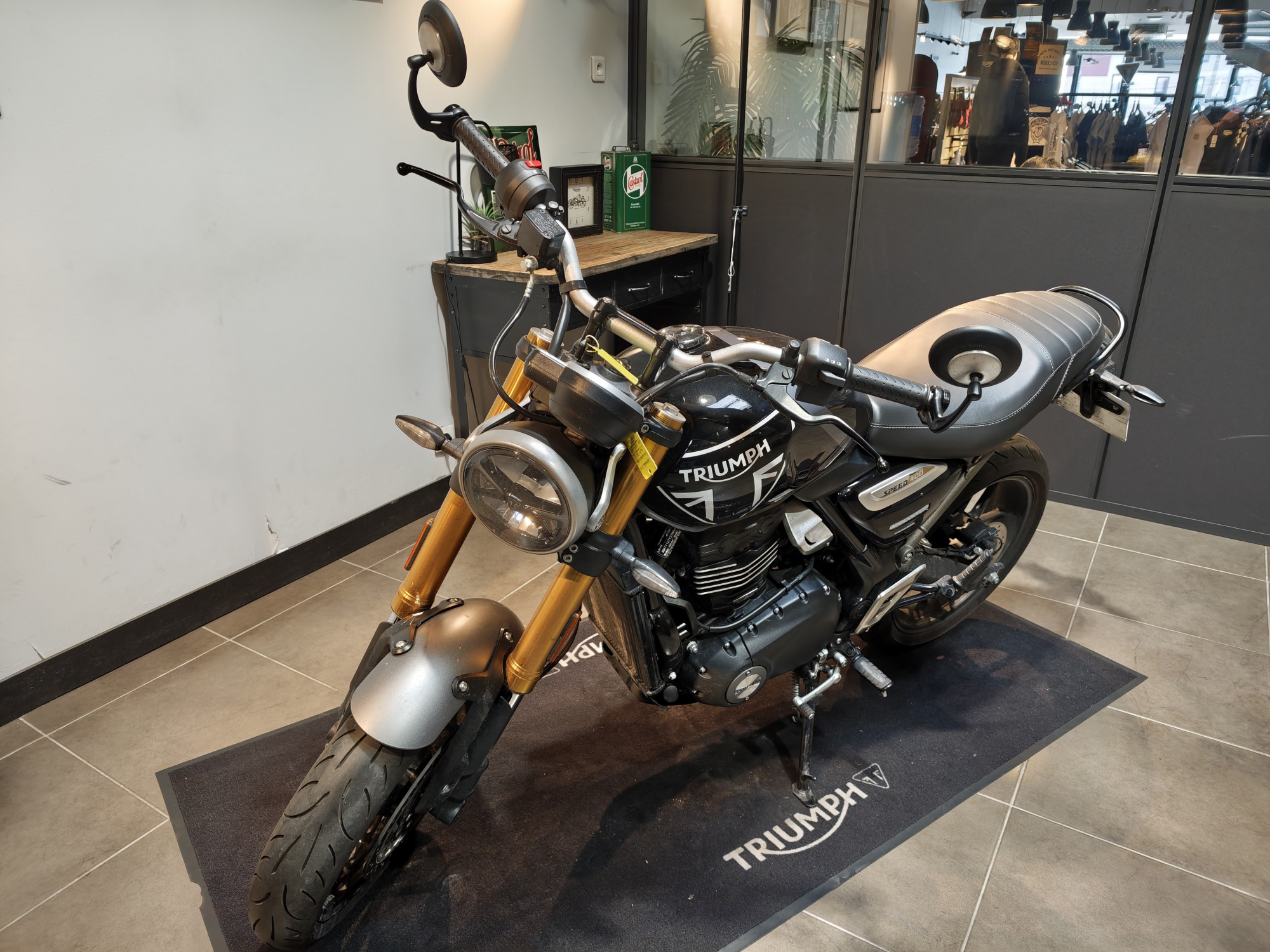 TRIUMPH SPEED 400 – Image 4