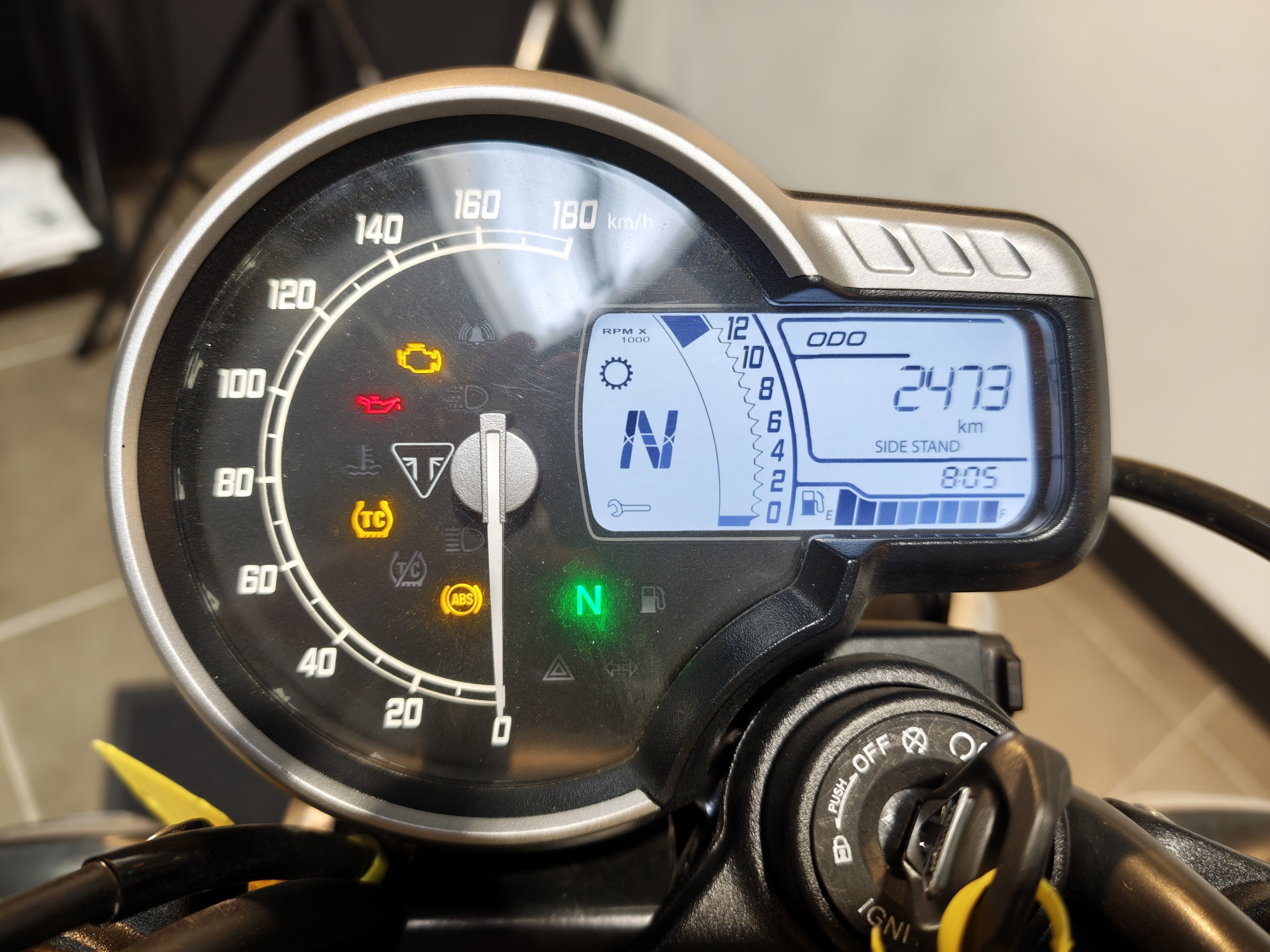 TRIUMPH SPEED 400 – Image 5