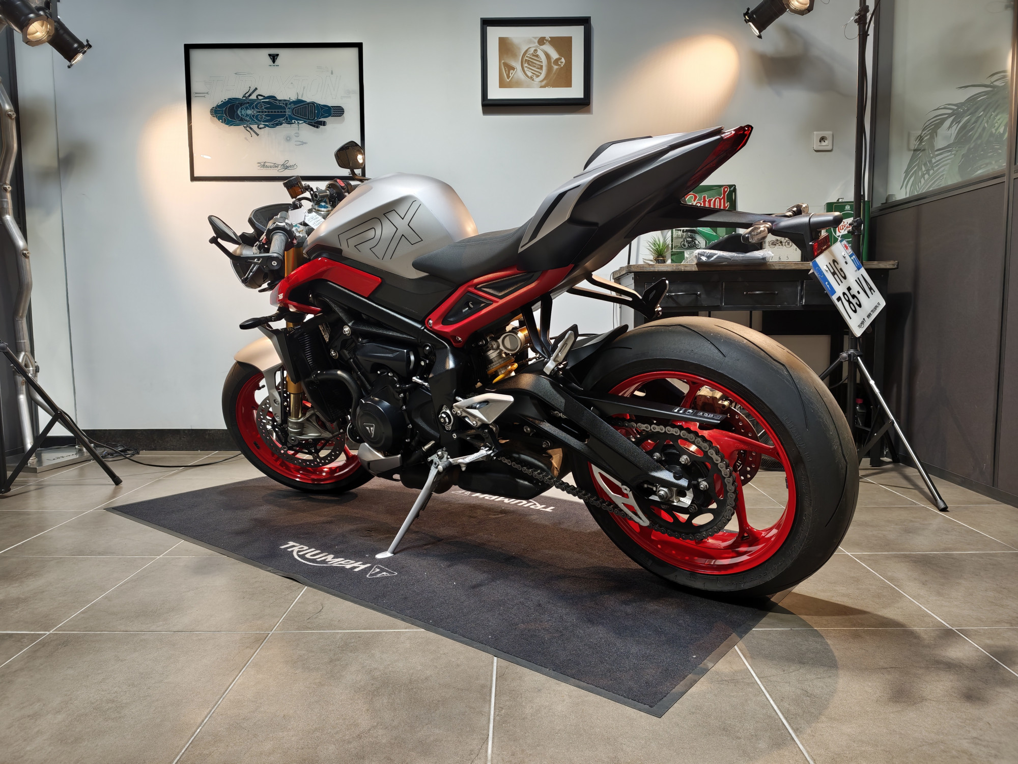 TRIUMPH STREET TRIPLE 765 RX – Image 3